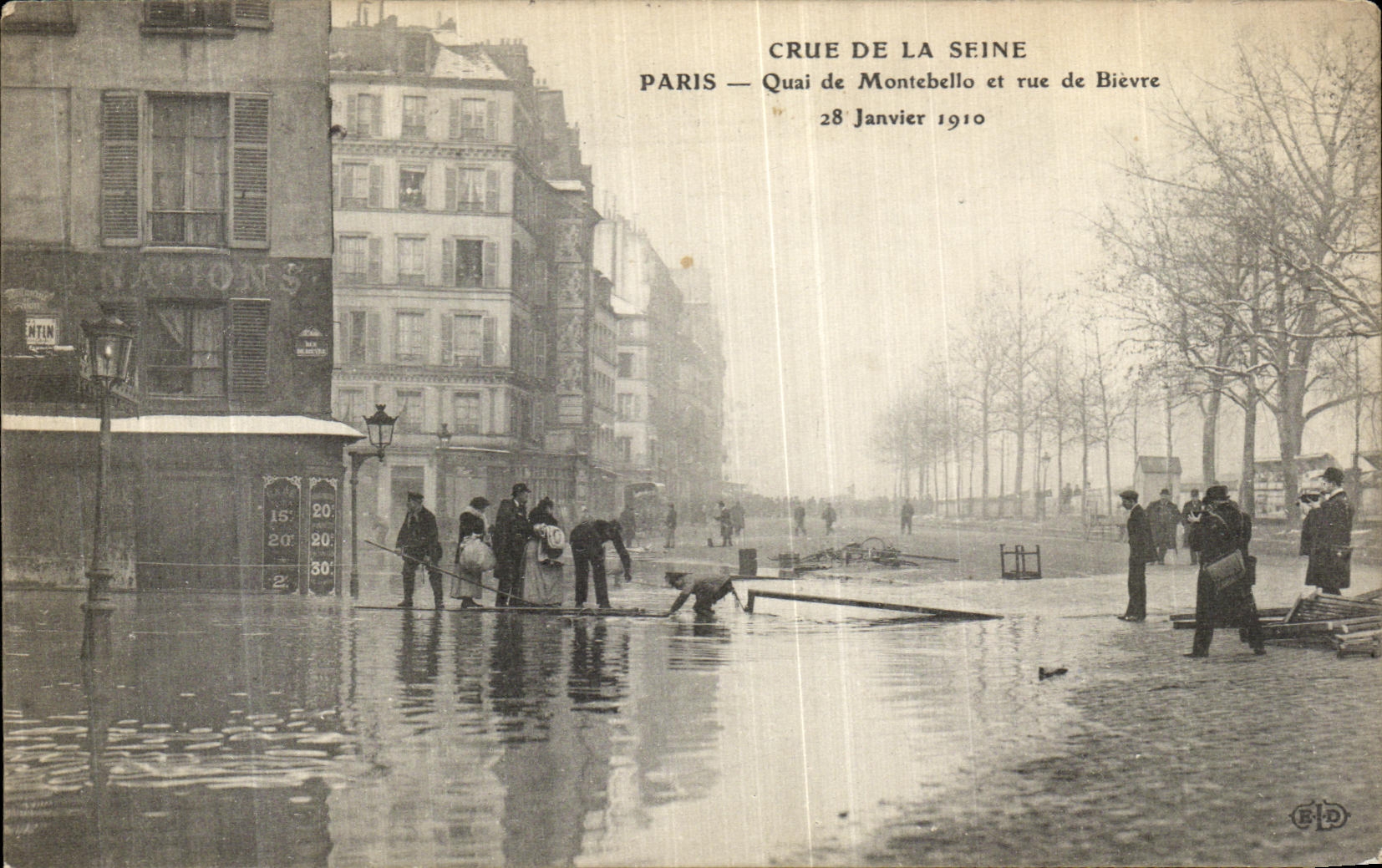 CPA Paris Crue De La Seint Quai de Montebelle et rue de Bievre
