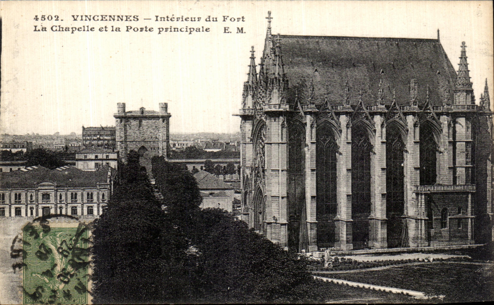 Madera de la POSTAL de la VENDIMIA de Vincennes interior del Fort La Chapelle y de la puerta principal