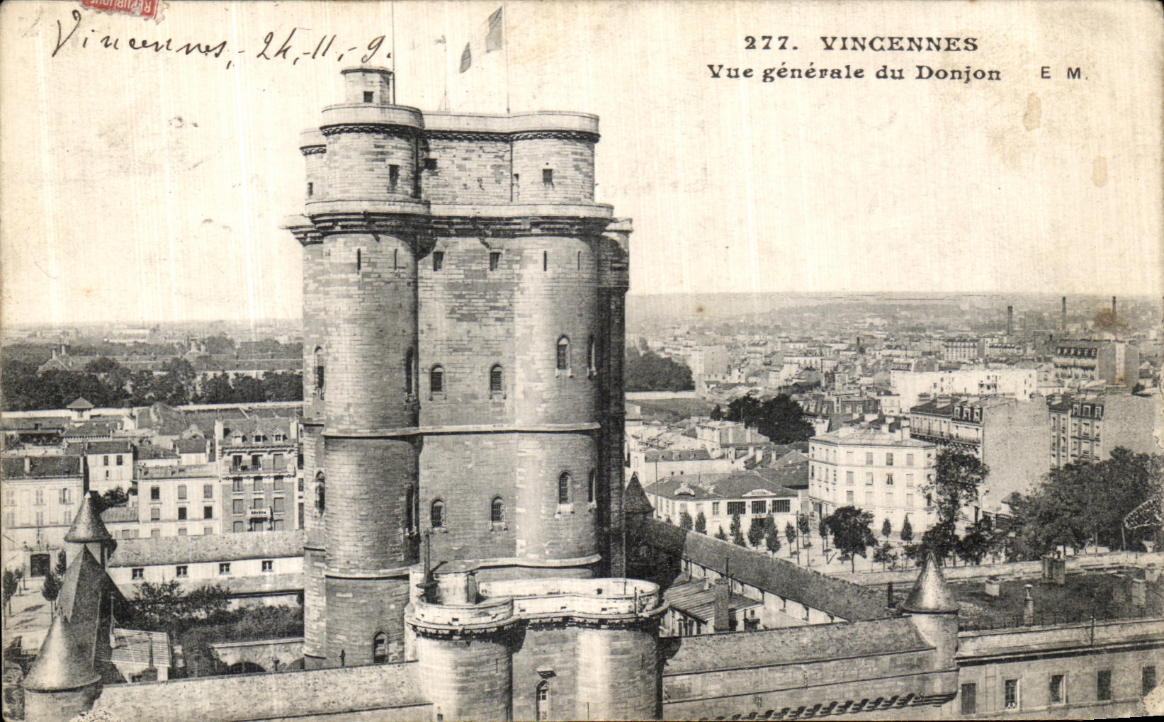 VINTAGE POSTCARD Wood of Vincennes View of the Keep