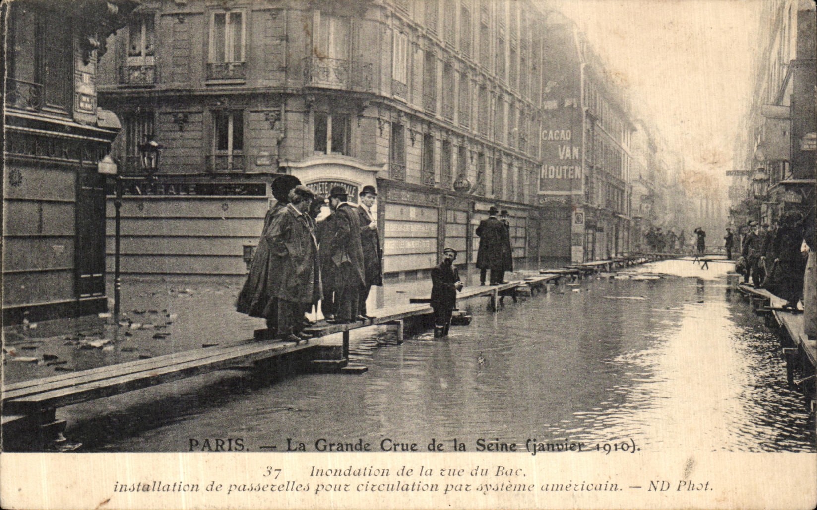 VINTAGE POSTCARD Paris the Great Rising of the Seine Flood of the street of the Vat