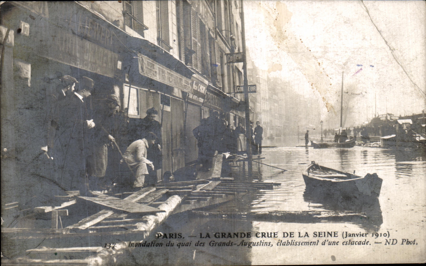 VINTAGE POSTCARD Paris the Great Rising of the Seine Flood of the quay of Large Augustins establishment D a pier