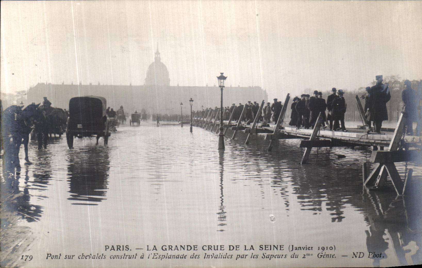VINTAGE POSTCARD Paris the Great Rising of the Seine Bridge trestles built has L esplanade of the Invalids by the sappers of the genious