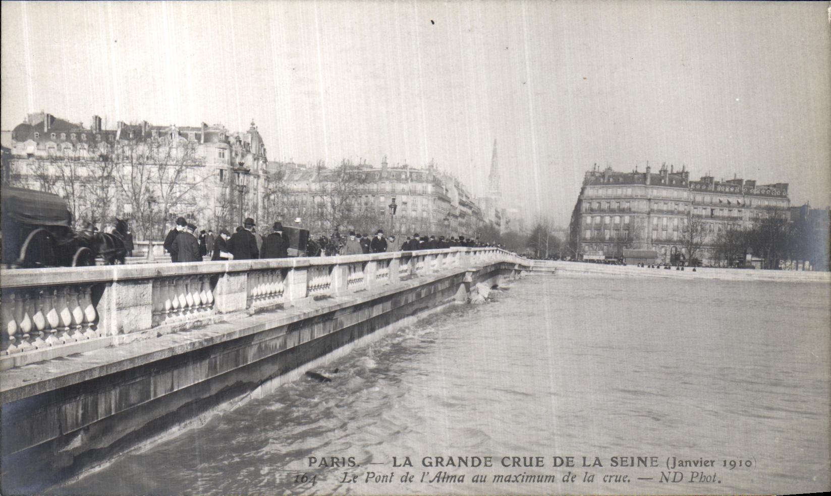 VINTAGE POSTCARD Paris the Great Rising of the Seine the bridge of L Alma to the maximum of the rising