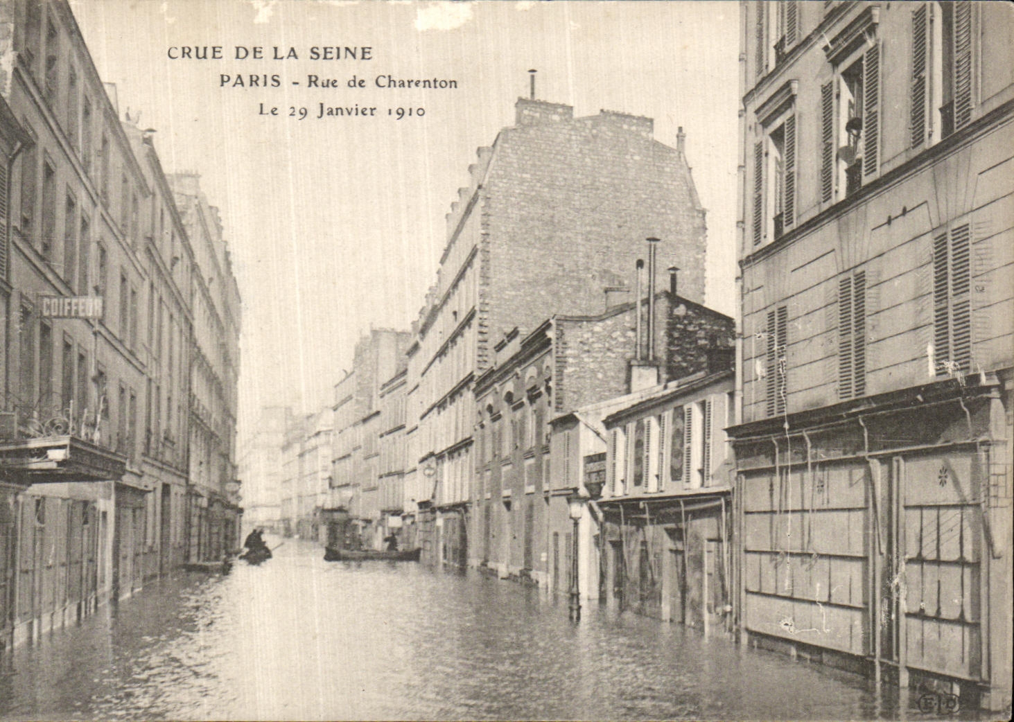 CPA Crue de la Seine Paris Rue de Charenton Coiffeur