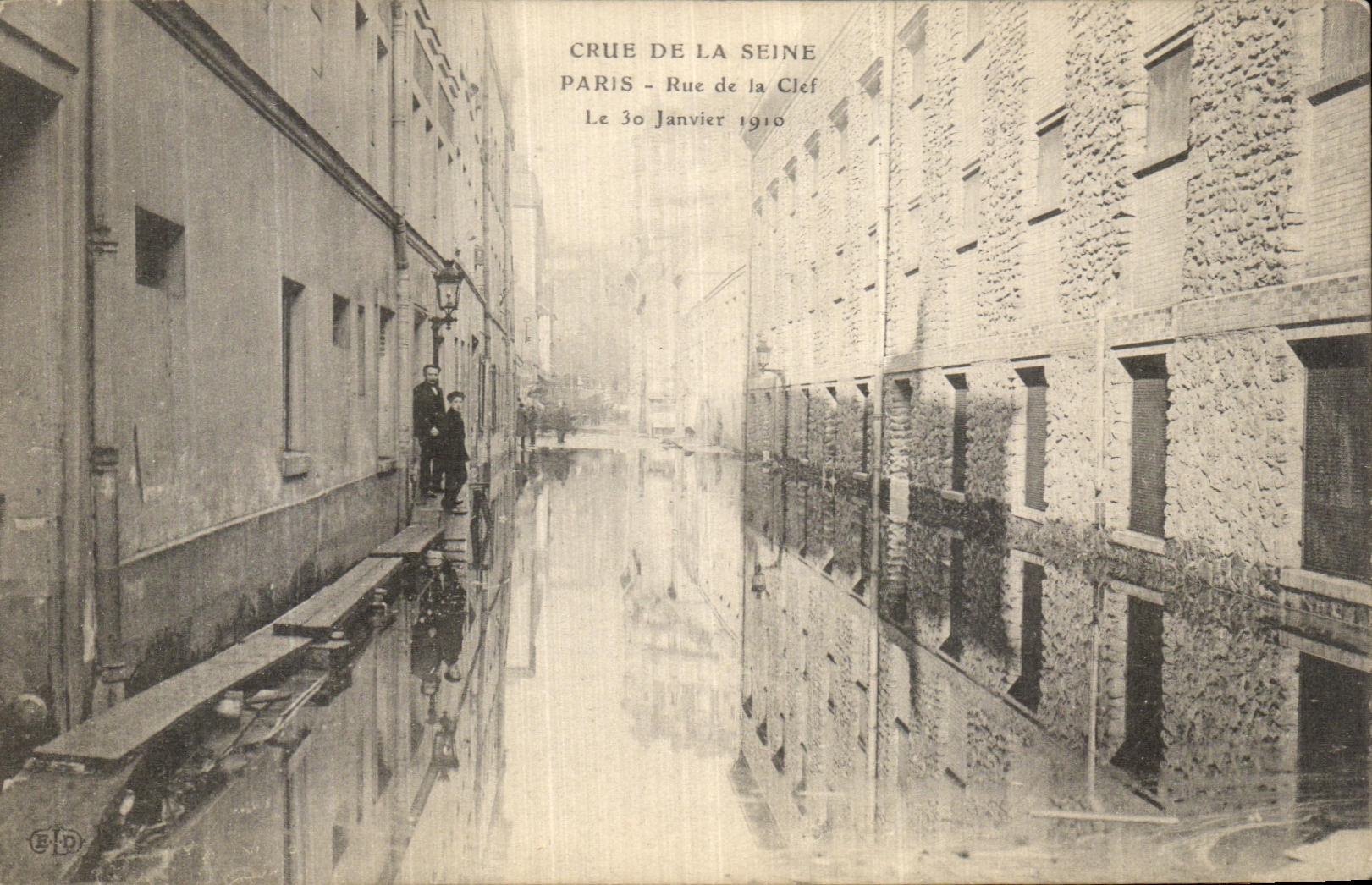 VINTAGE POSTCARD Believed of the Seine Paris Street of the Key
