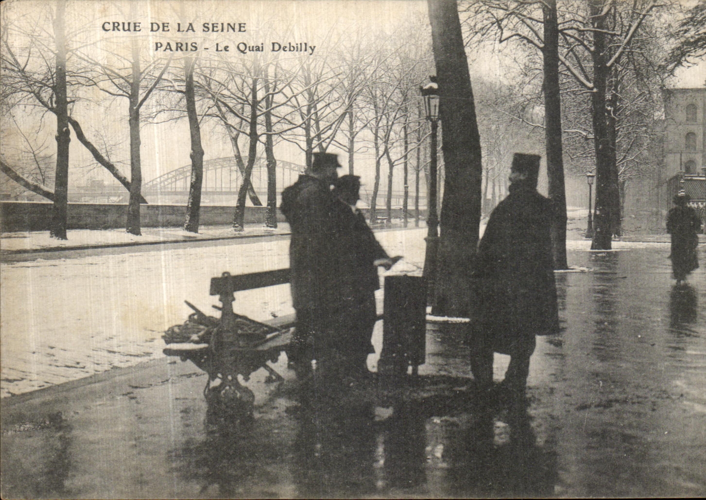 VINTAGE POSTCARD the Rising Of the Seine Paris the Debilly Quay