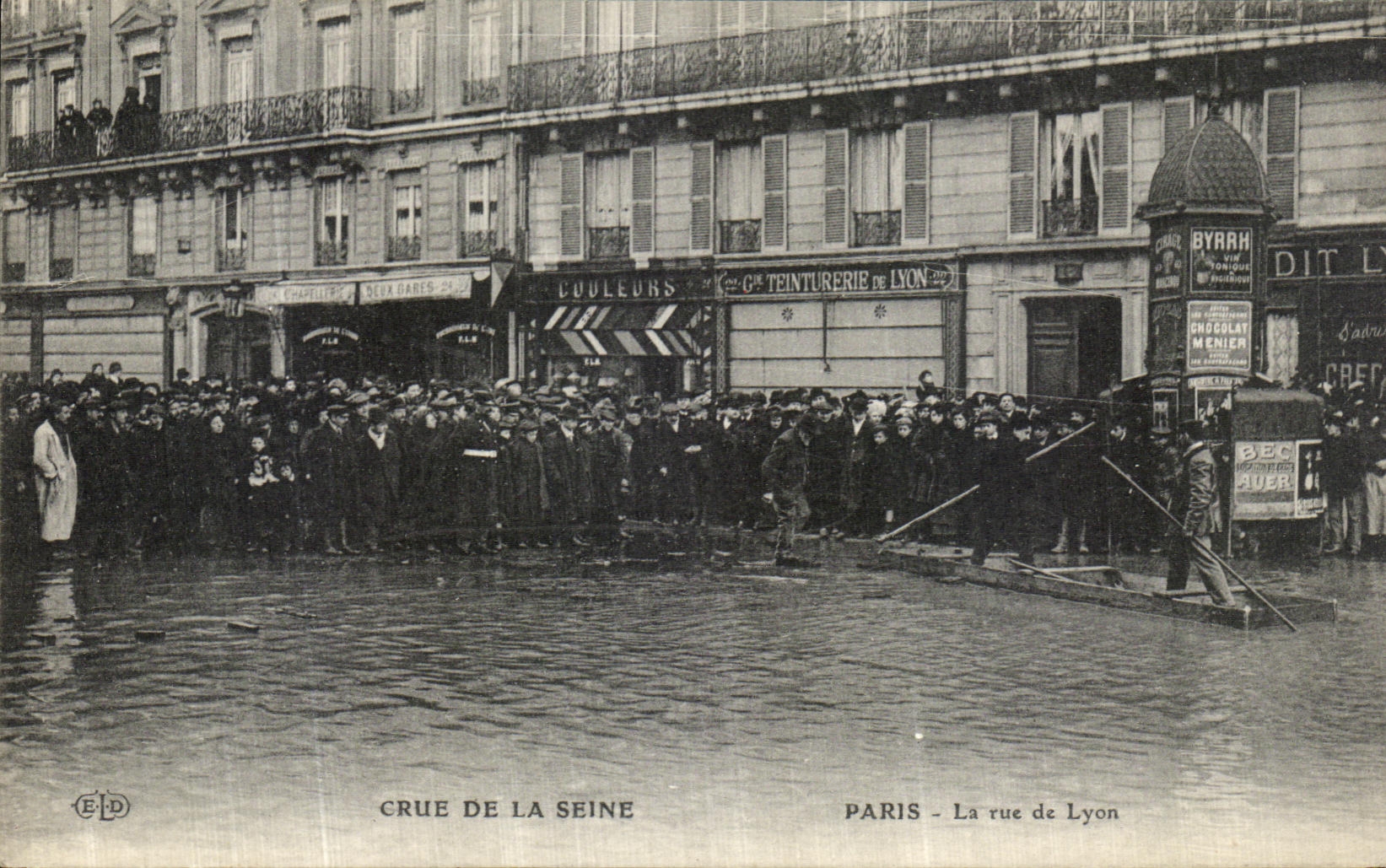 VINTAGE POSTCARD the Rising Of the Seine Paris the Street of Lyon