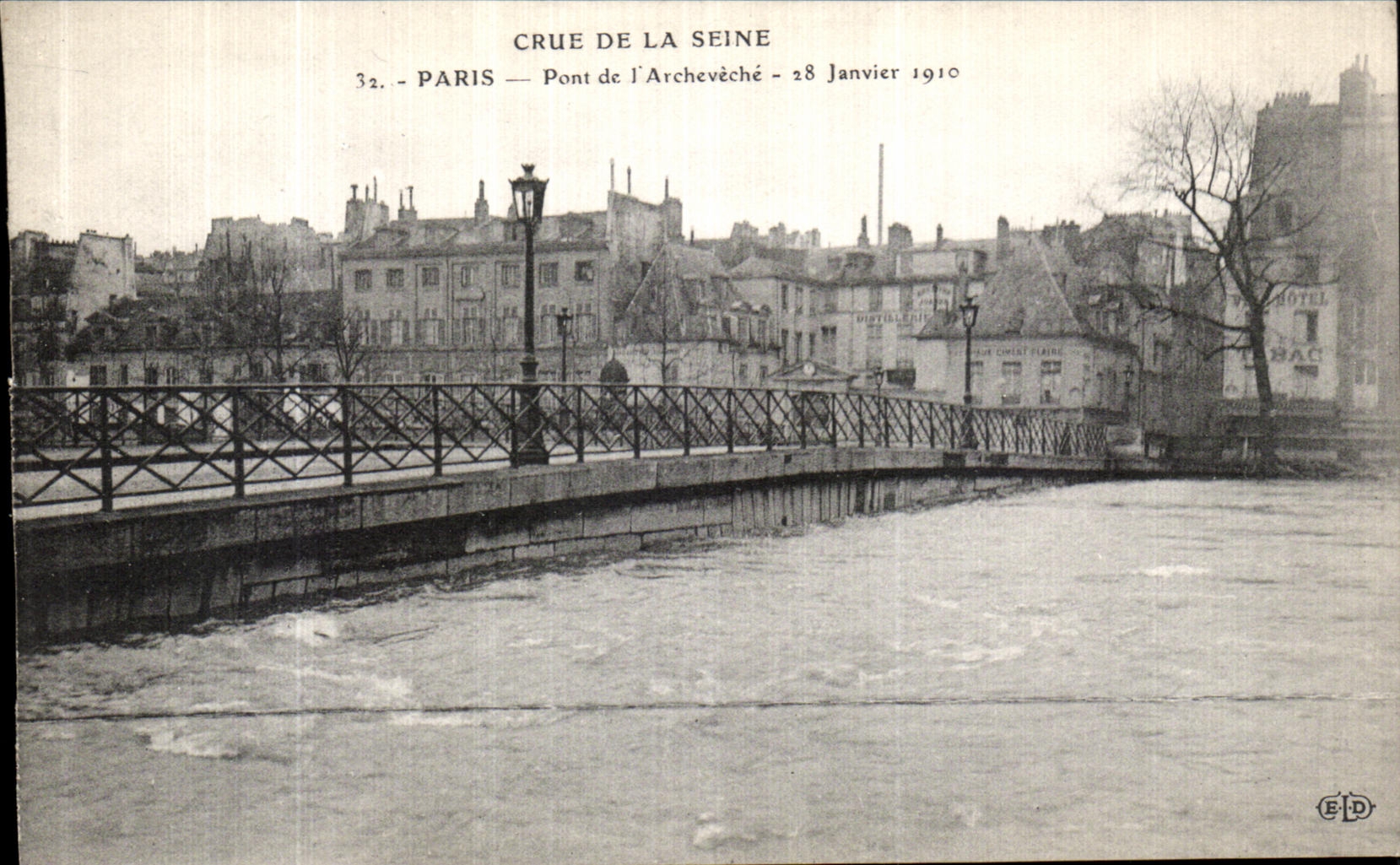 CPA Crue De La Seine Paris Pont de l Archeveche