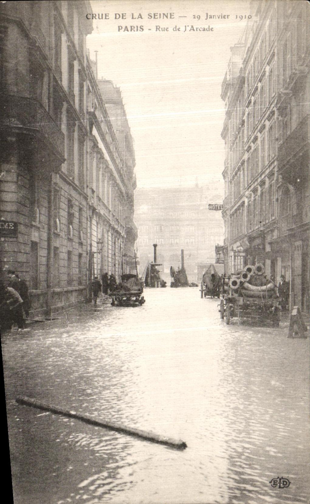 VINTAGE POSTCARD Believed Of the Seine Paris Street of L Arcade