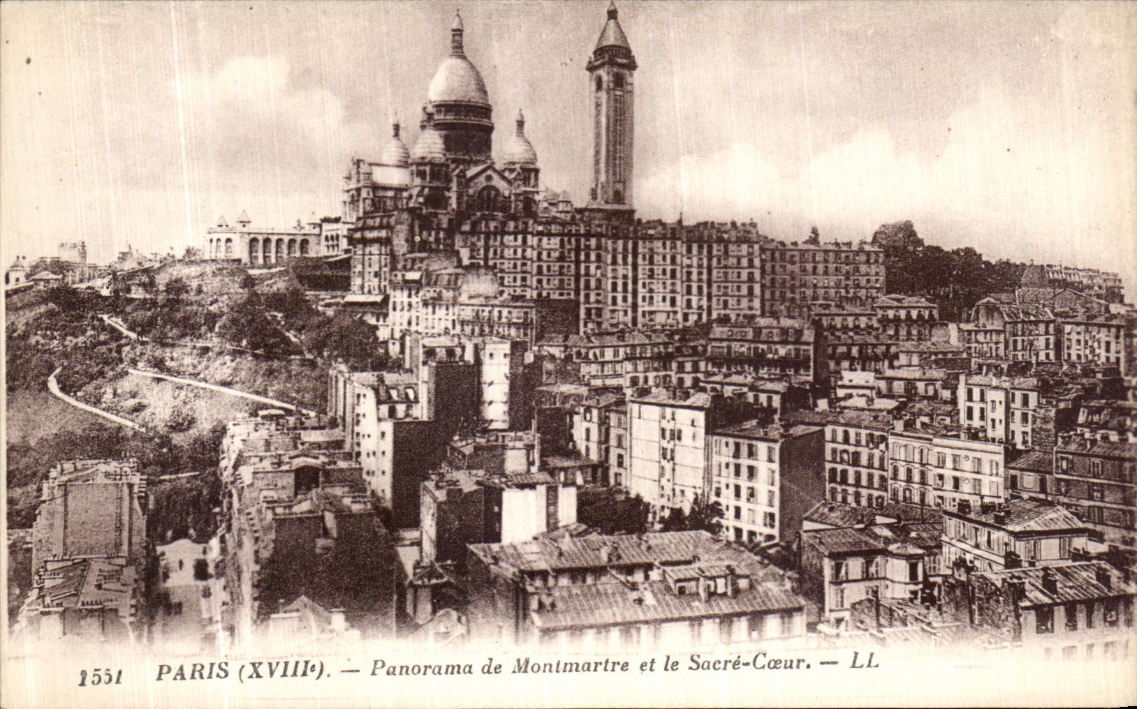 CPA Paris Panorama de Montmartre et le Sacre Coeur