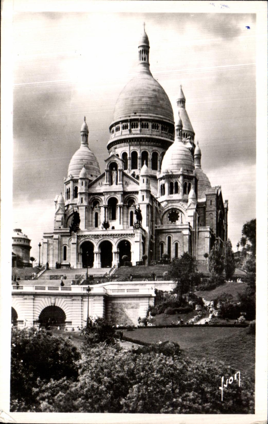 CPA Paris En Flanant Basilique du Sacre Coeur de Montmartre