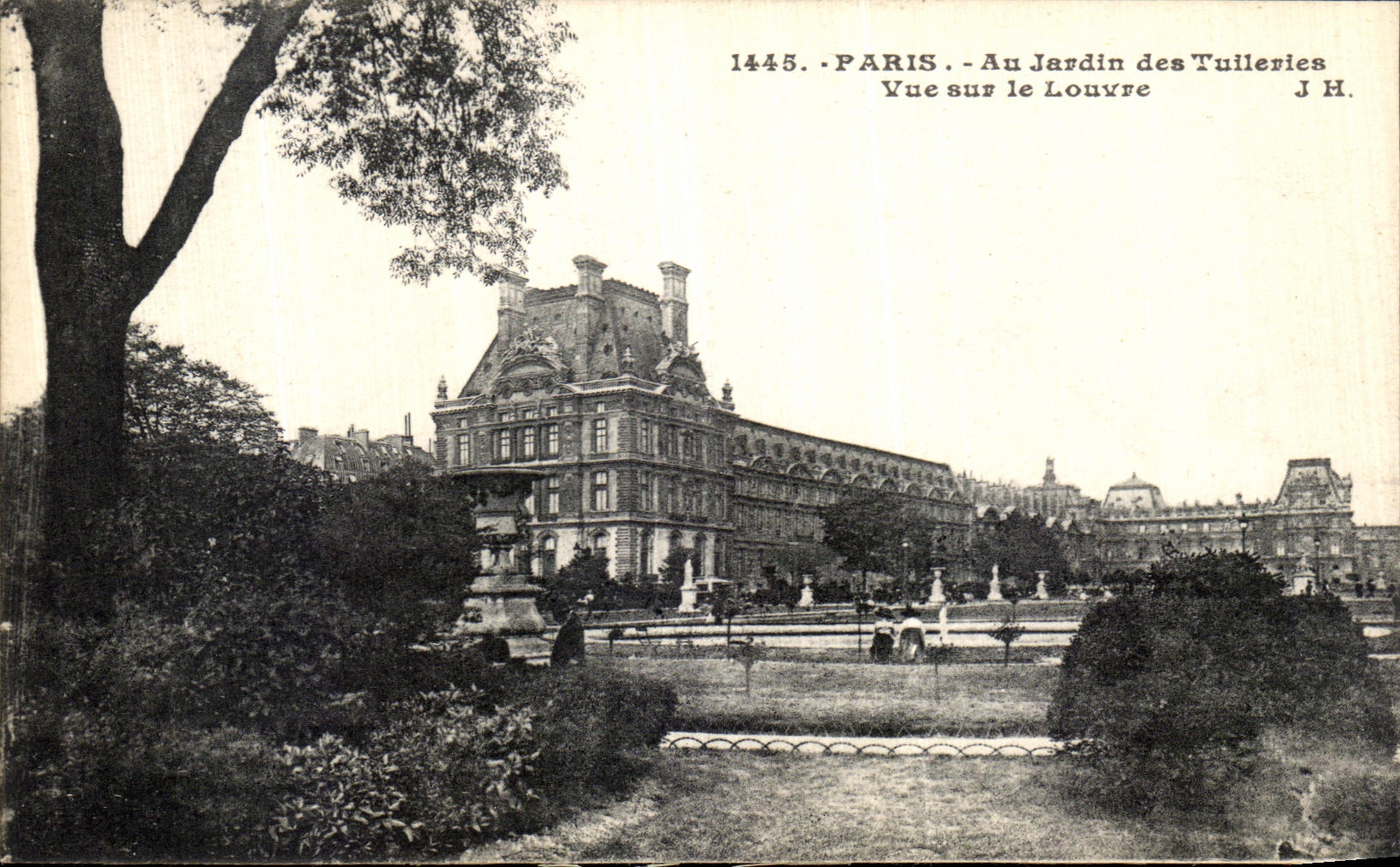 POSTAL Paris de la VENDIMIA con el jardin de Tileries visto en la lumbrera
