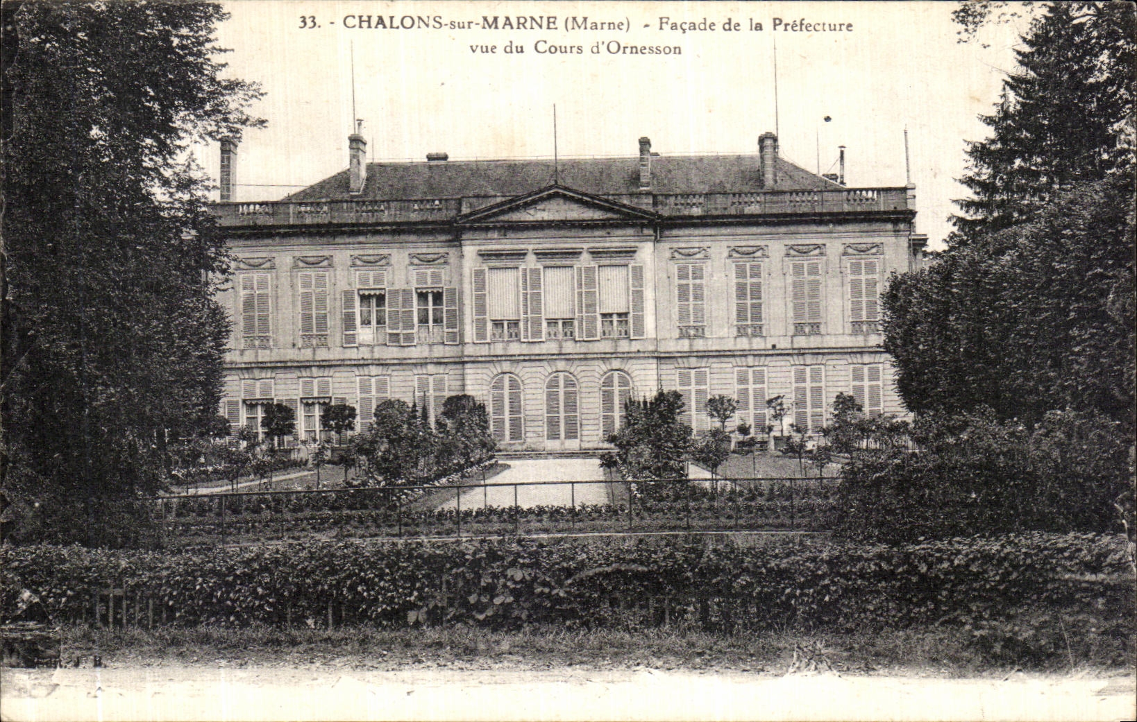 VINTAGE POSTCARD Trawl nets On the Marne Frontage of the Prefecture Seen of Course D Ornesson