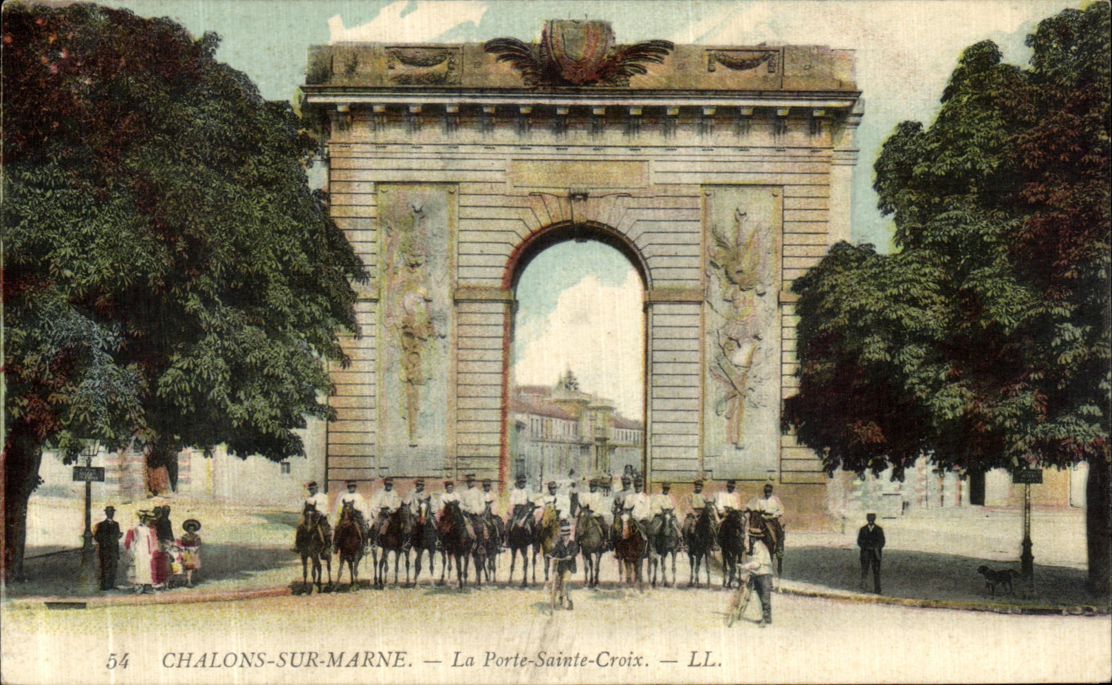 VINTAGE POSTCARD Trawl nets On the Marne the Gate Holy Cross Militaria Riders