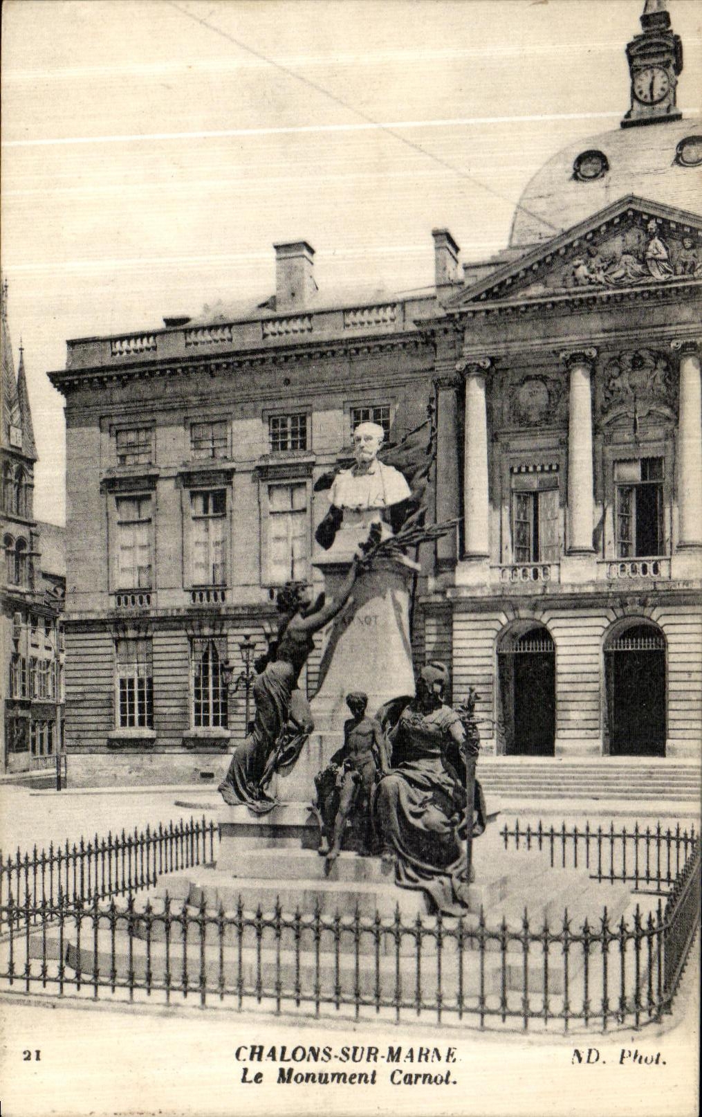 VINTAGE POSTCARD Trawl nets On the Marne the Carnot Monument