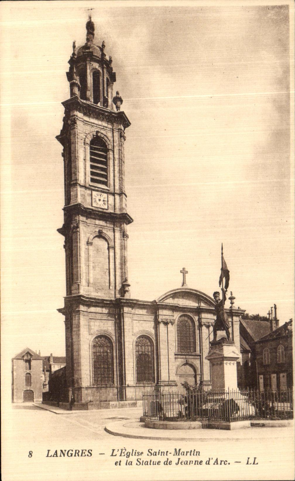 POSTAL Langres L iglesia Martin santo de la VENDIMIA y estatua del arco de Jeanne D