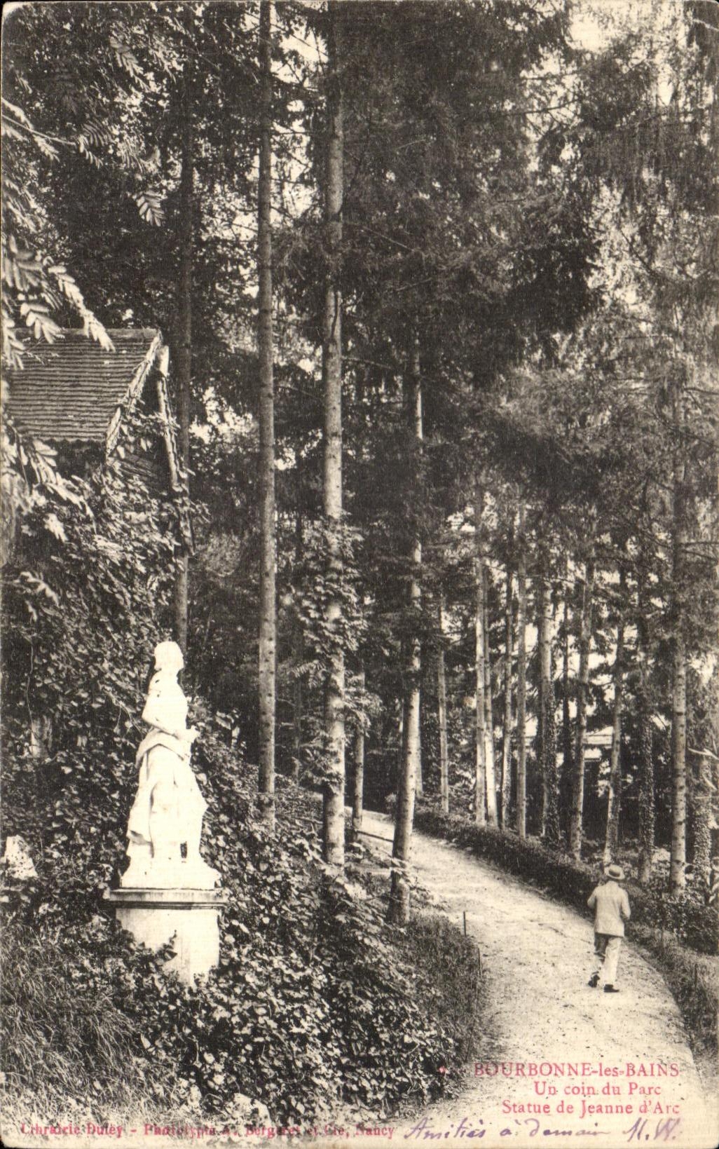 CPA Bourbonne les Bains Un Coin du Parc statue de Jeanne d arc