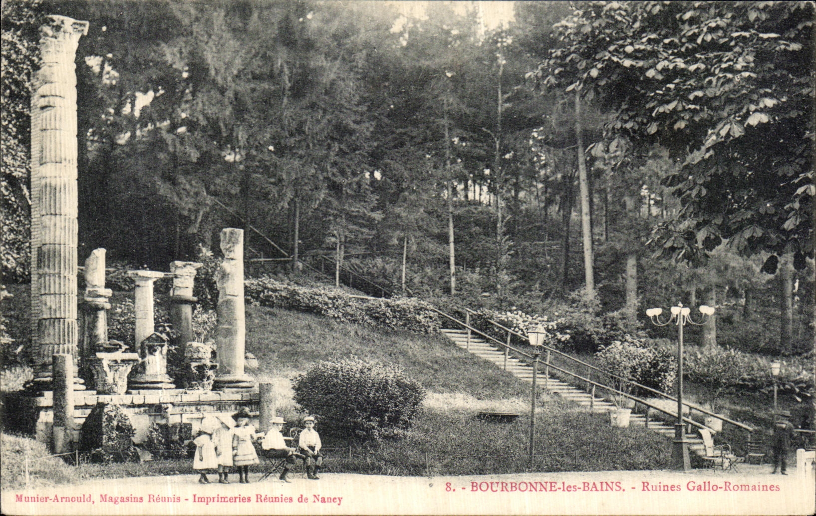 CPA Bourbonne les Bains Ruines Gallo Romaines Enfants