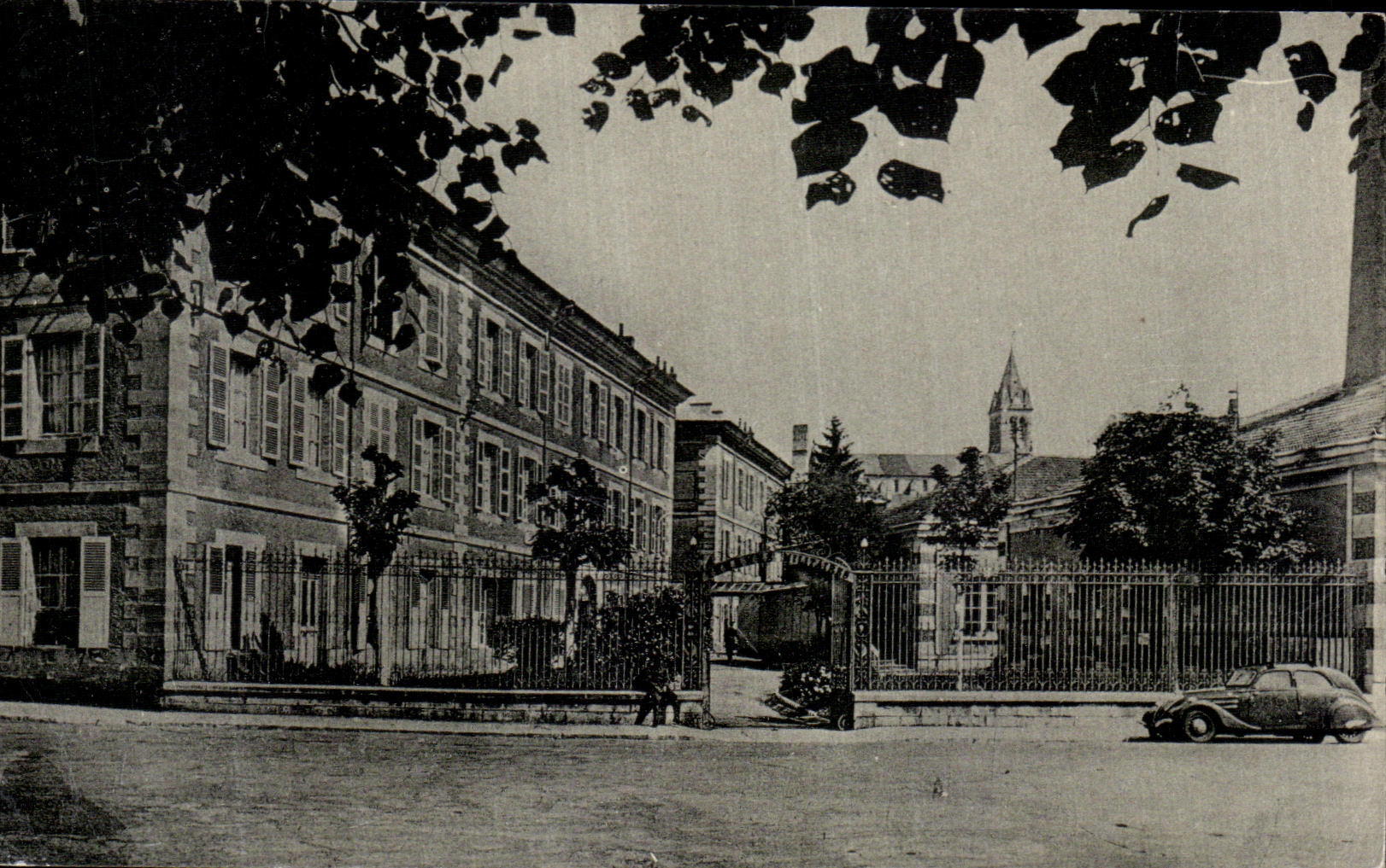 CPA Bourbonne les Bains Thermes Militaires Militaria