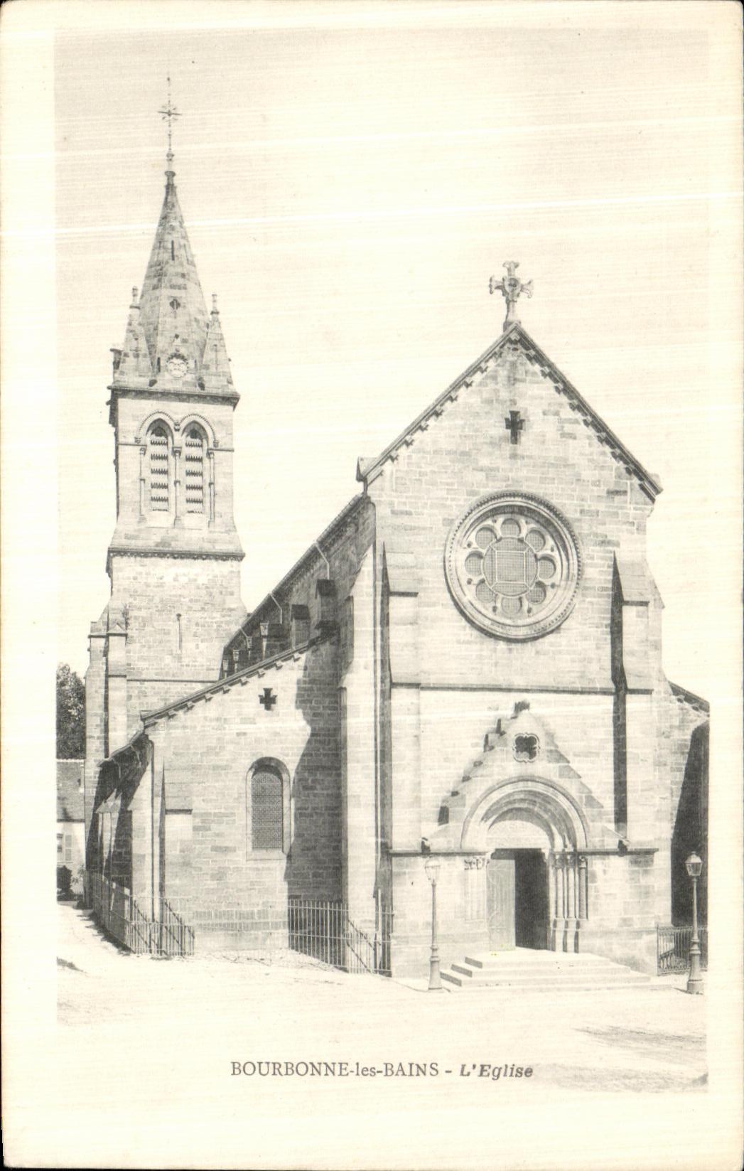 CPA Bourbonne les Bains L Eglise