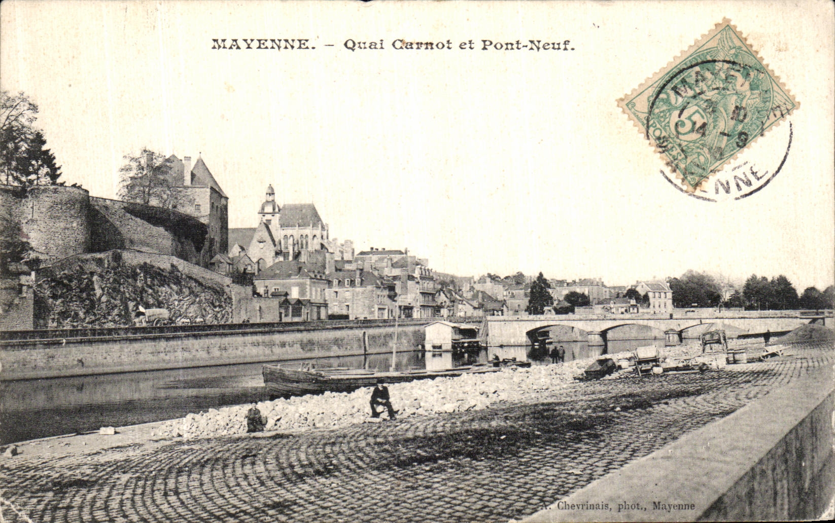 VINTAGE POSTCARD Mayenne Carnot Quay and New Pont