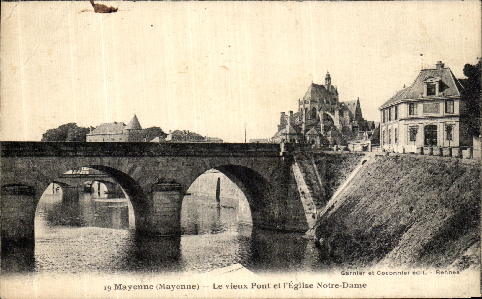 VINTAGE POSTCARD Mayenne the Old Bridge and L Notre Dame Church