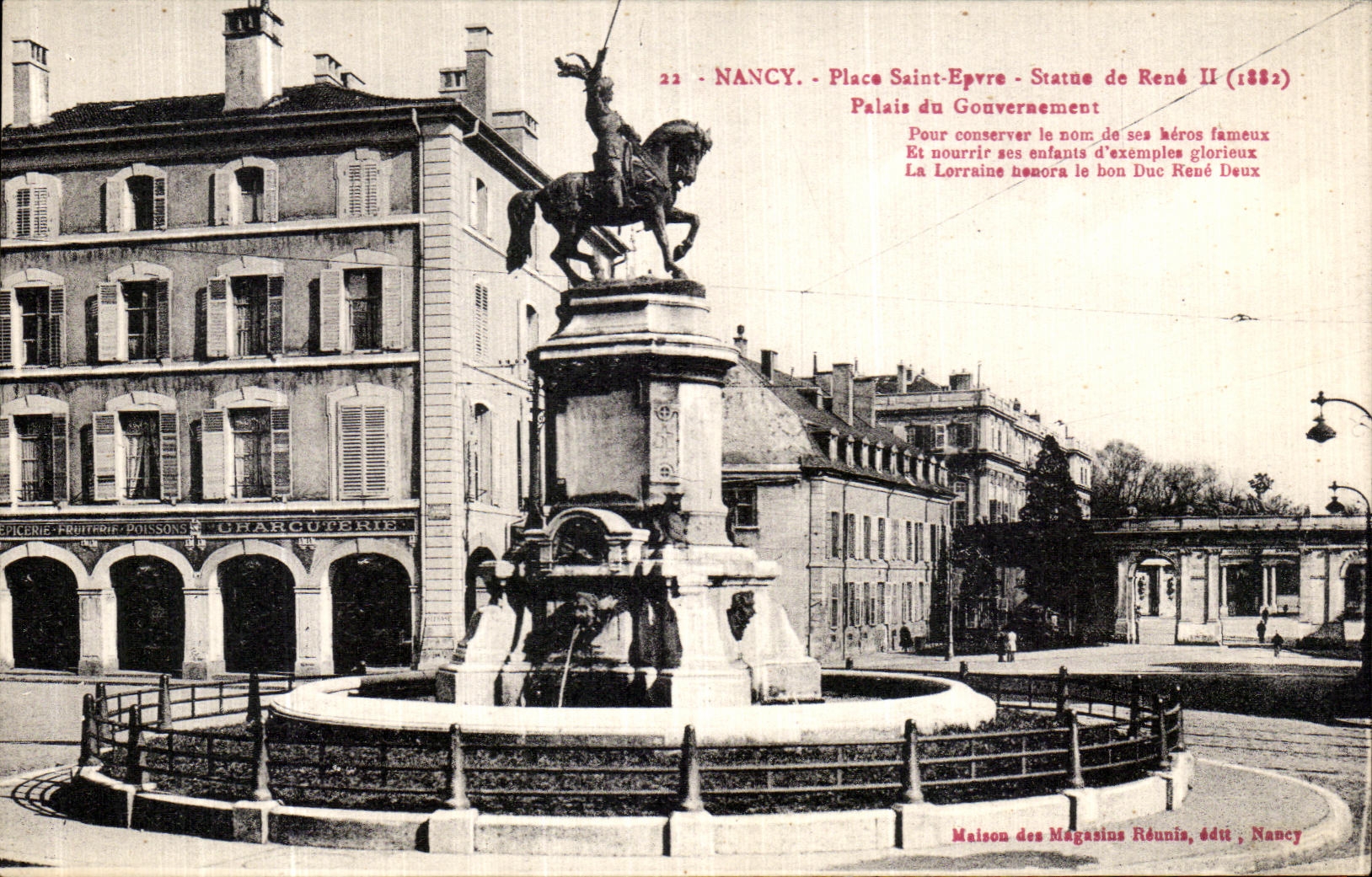 CPA Nancy Place Saint Epvre Statue de Rene II palais du gouvernement