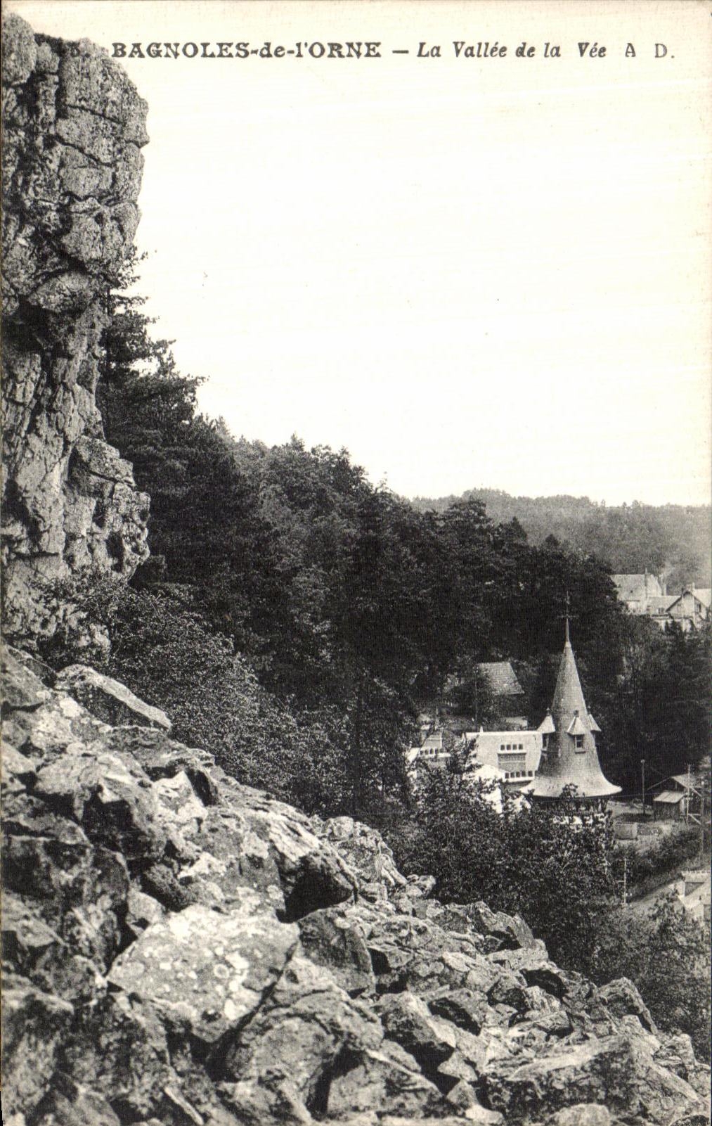 CPA Bagnoles de L Orne La Vallee de la Vee
