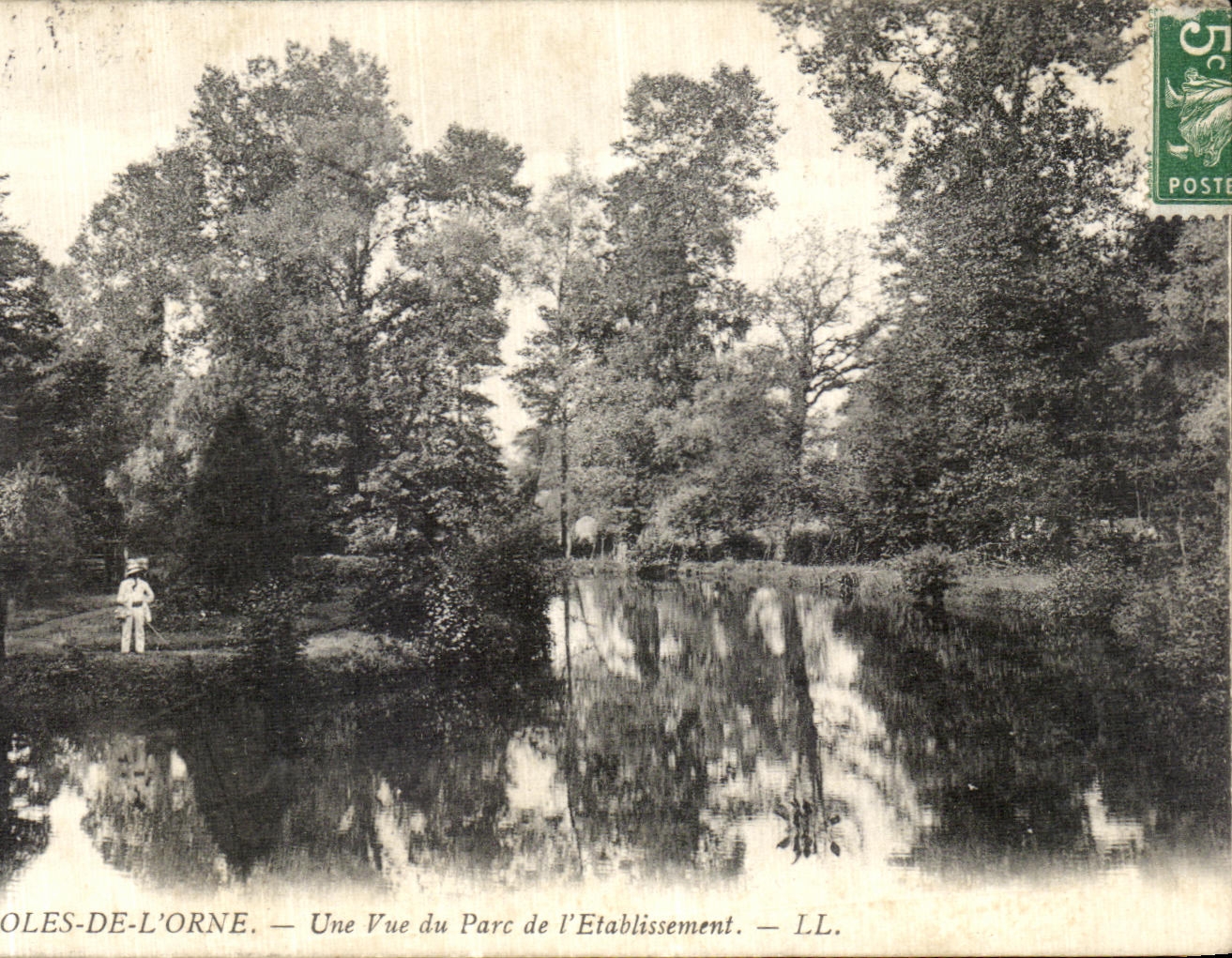 CPA Bagnoles de L Orne Une Vue Du Parc de l Etablissement 