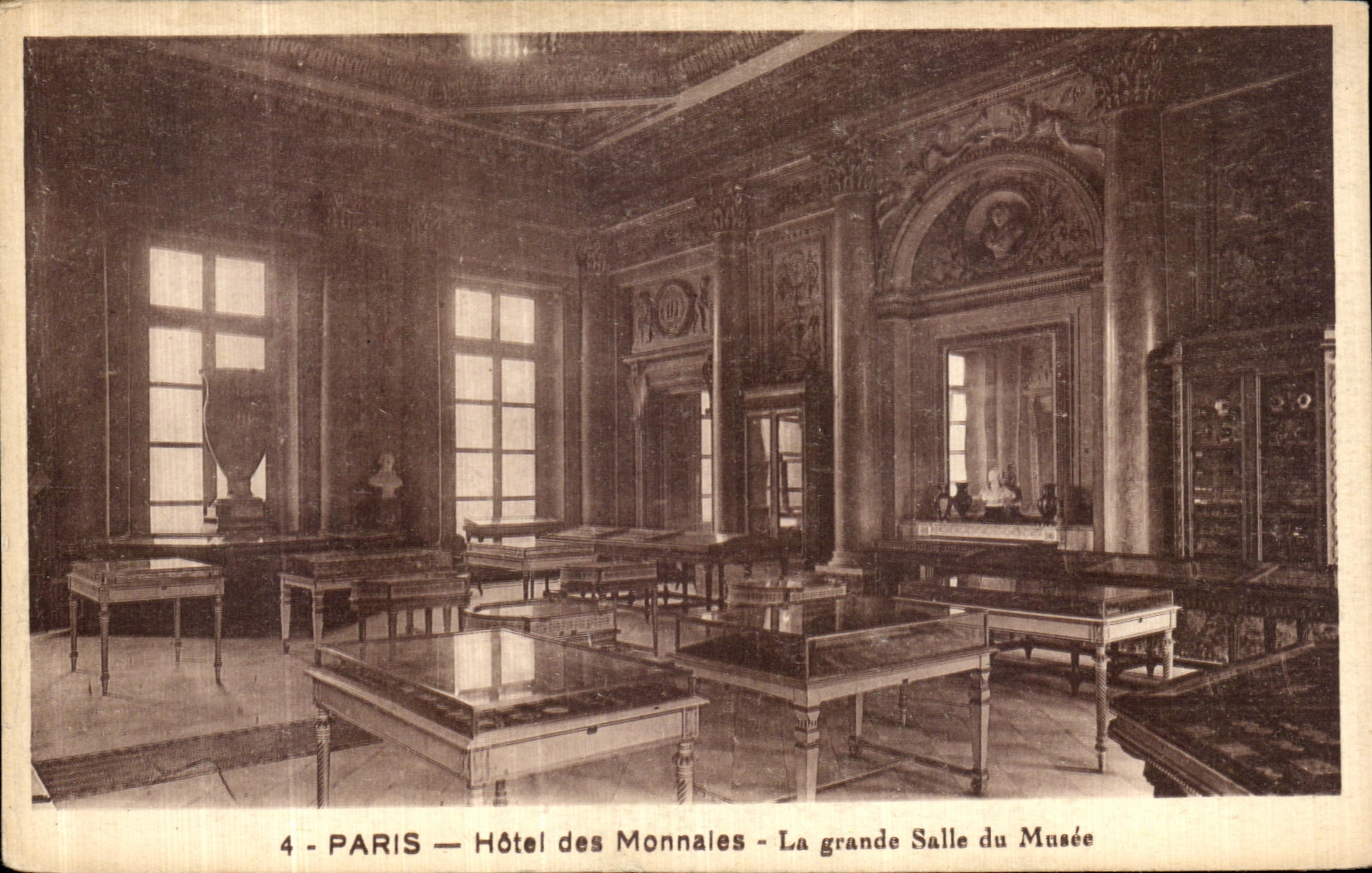 VINTAGE POSTCARD Paris Hotel of Monnales the Big room of the Museum