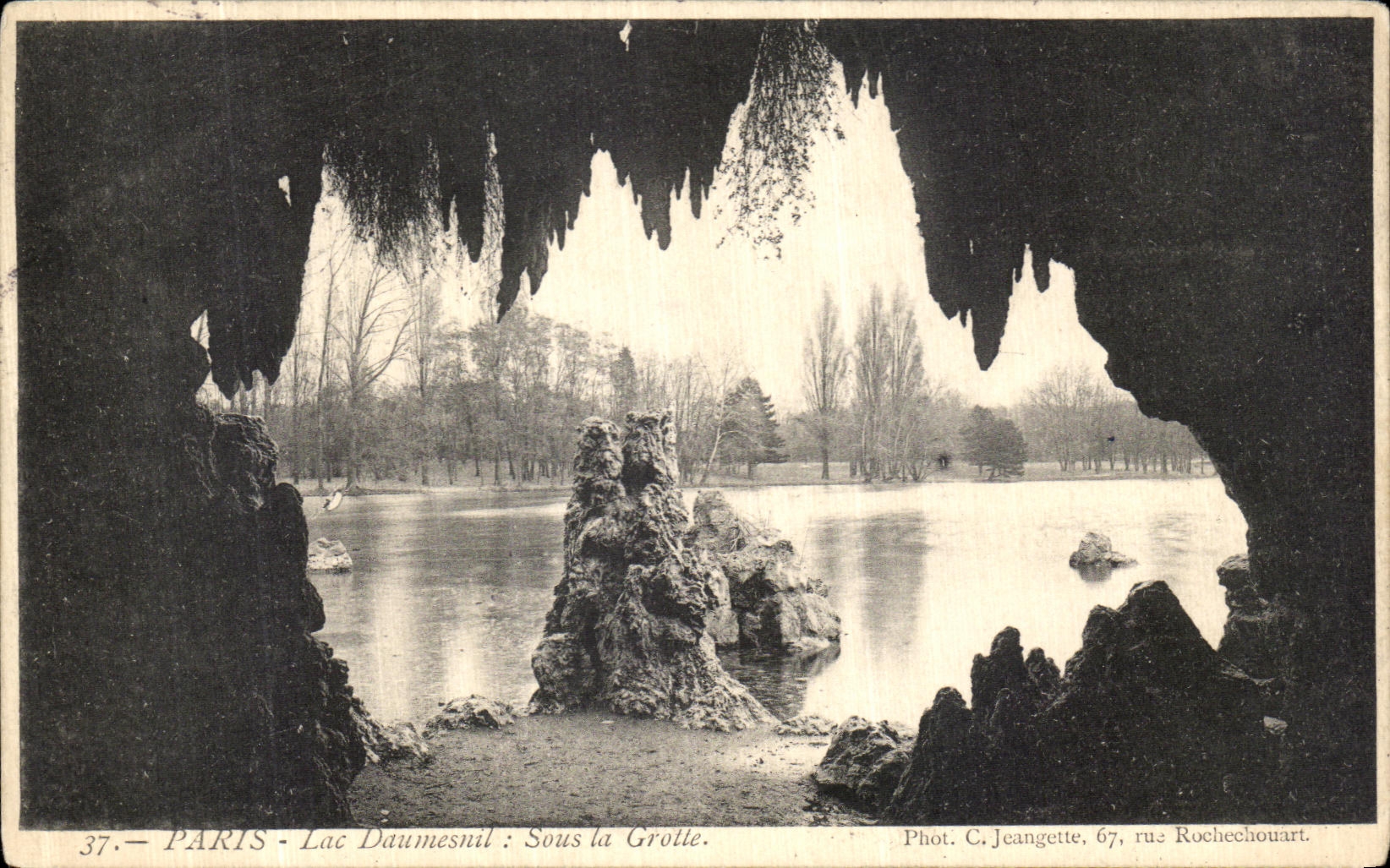 VINTAGE POSTCARD Paris Lake Daumesnil Under the Cave