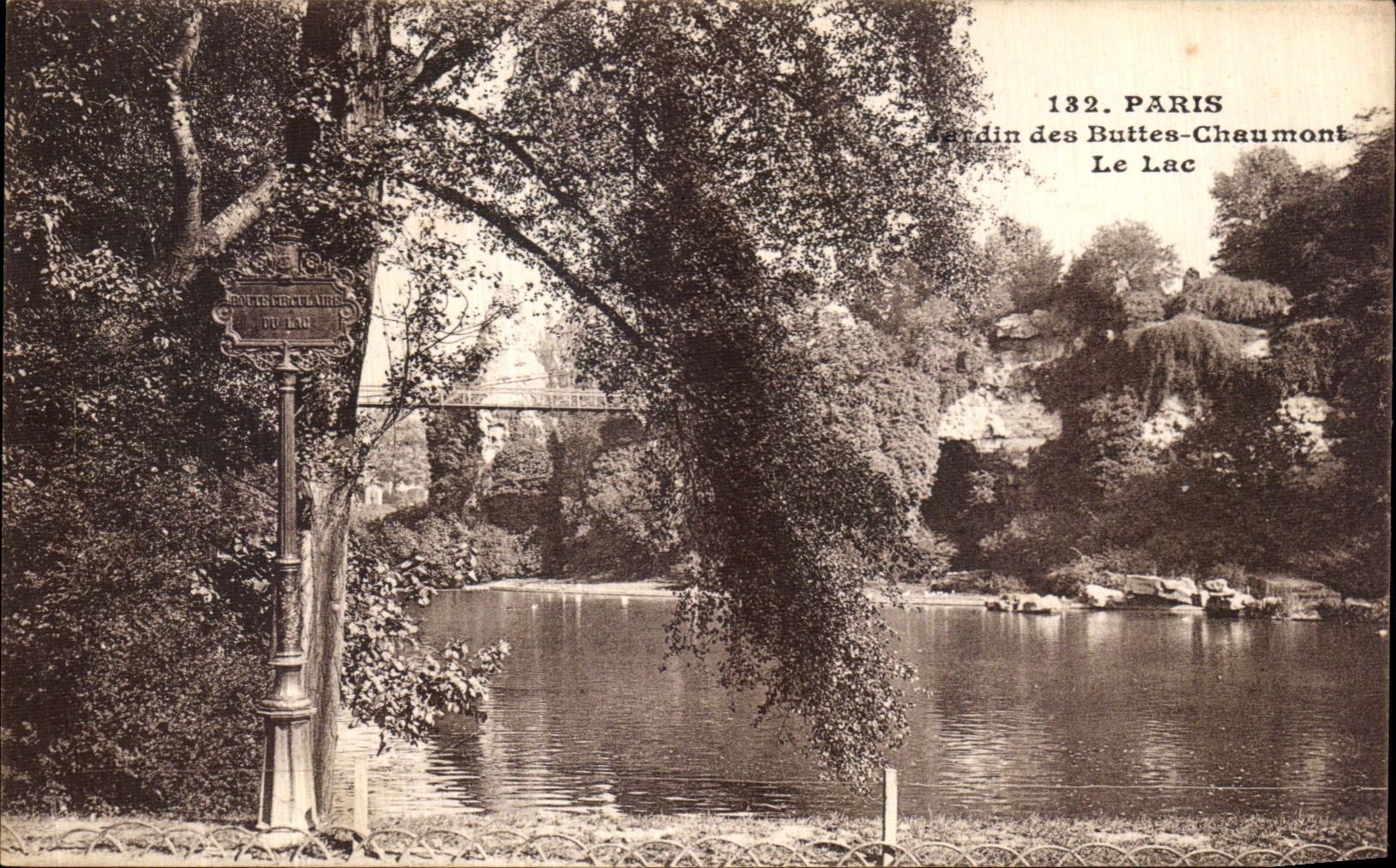 VINTAGE POSTCARD Paris Garden of the Chaumont Hillocks the Lake