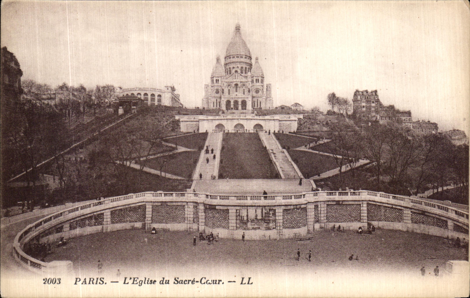 CPA Paris L Eglise du Sacre Coeur
