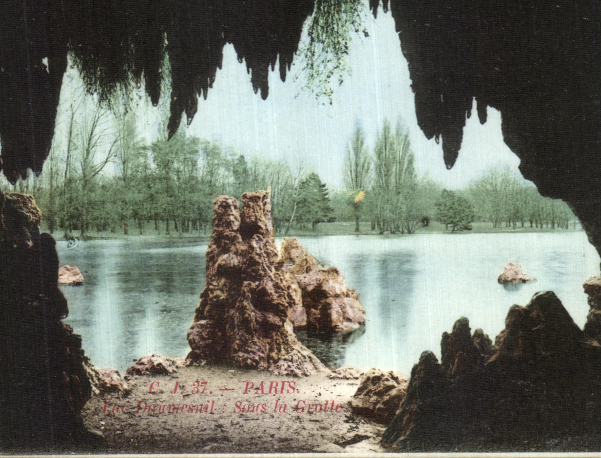 VINTAGE POSTCARD Paris Lake Daumesnil Under the grid