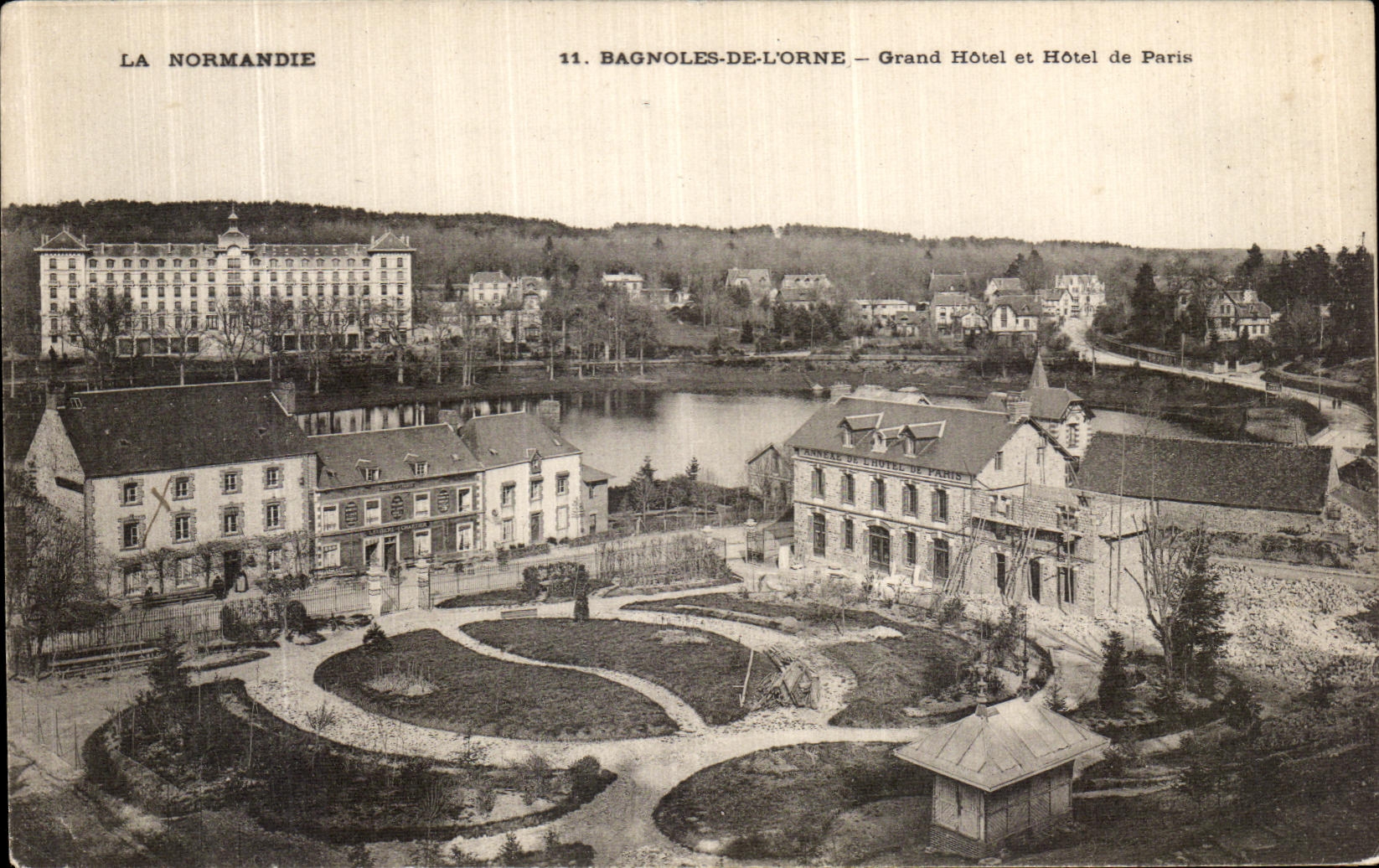 CPA Bagnoles De L Orne Grand Hotel et Hotel de Paris