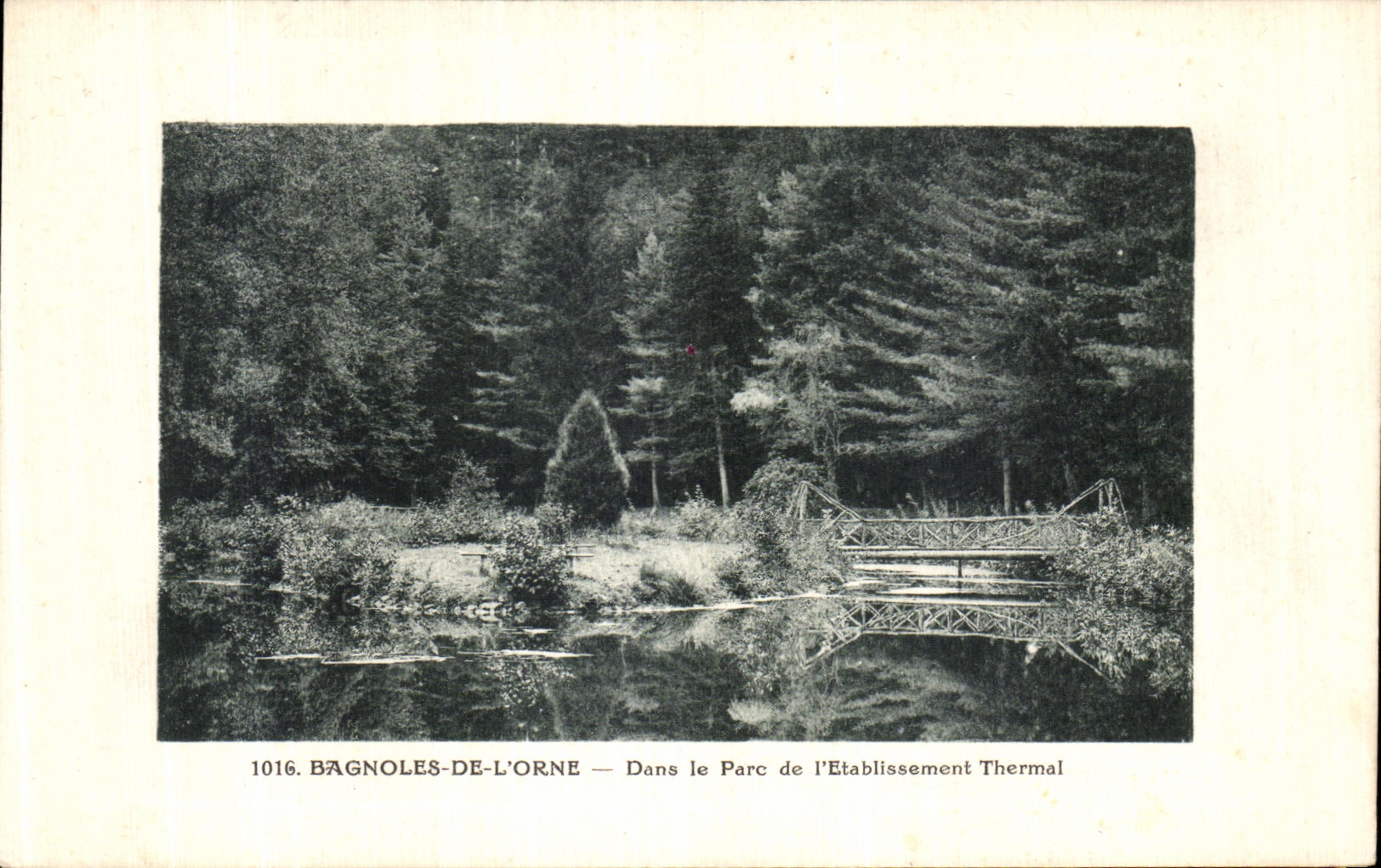 CPA Bagnoles De L Orne Dans le Parc de L Etablissement Thermal