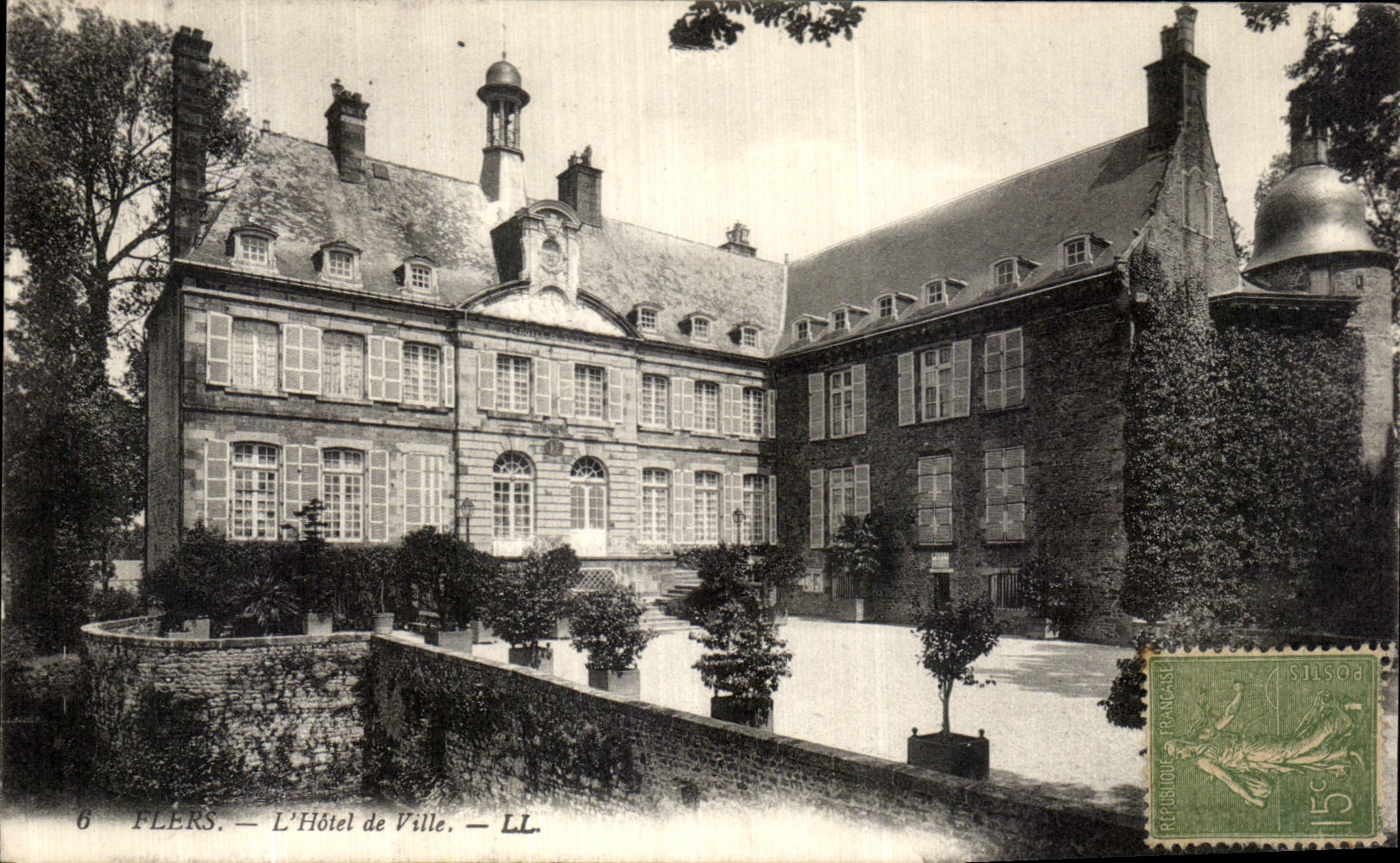 CPA Flers L Hotel de Ville