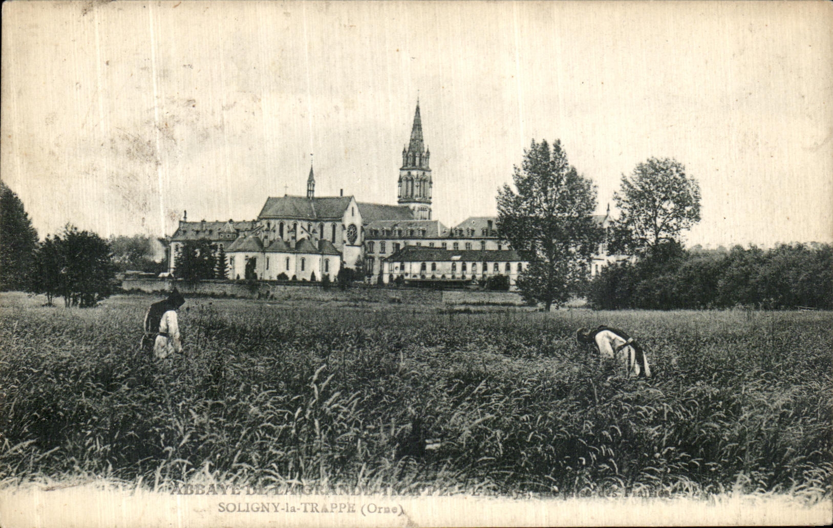 CPA Soligny la Trappe Abbaye de la Grande trappe Moines
