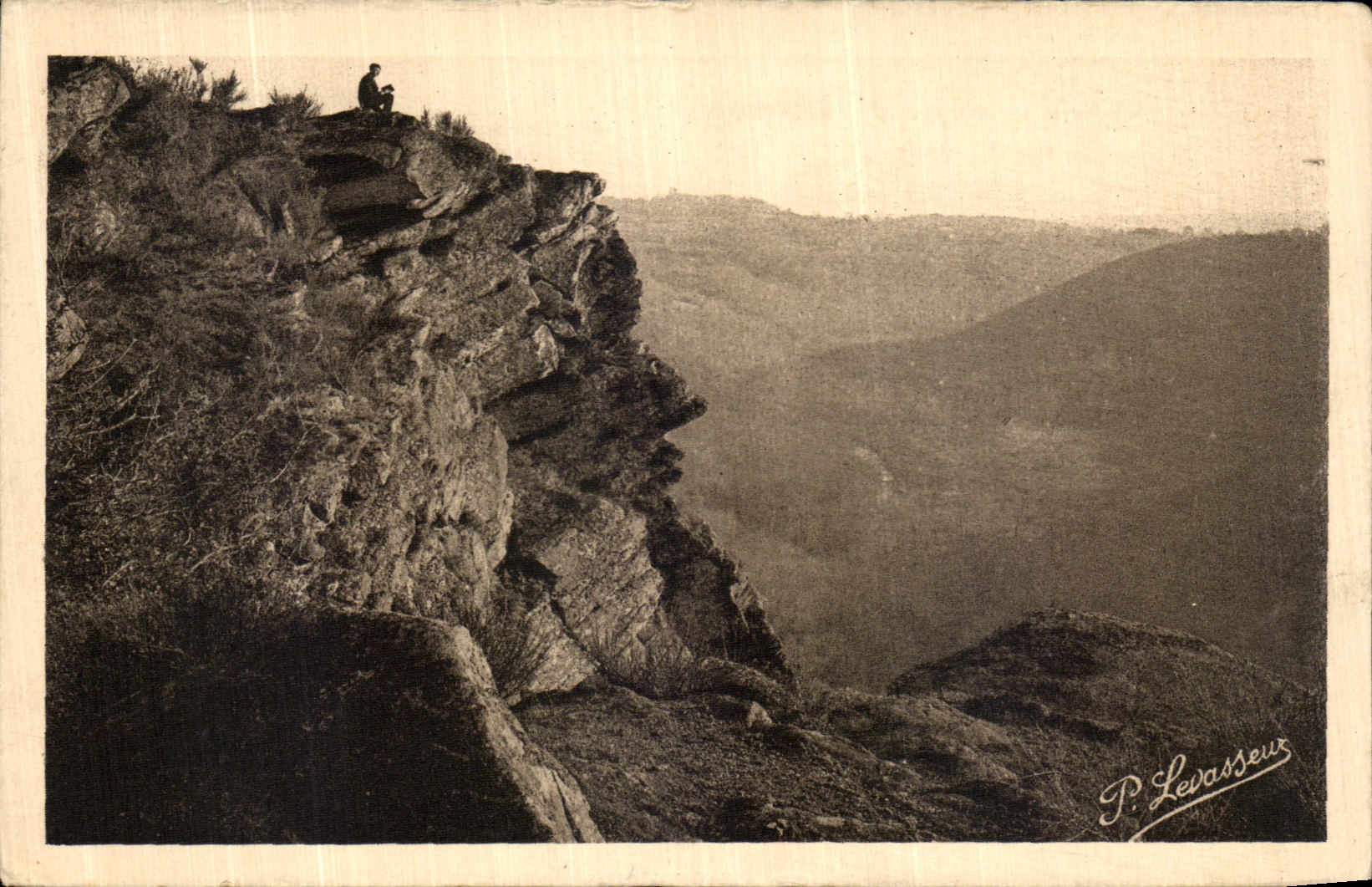 CPA La Suisse Normande Les Roches d Oetre et la Vallee de la Rouvre
