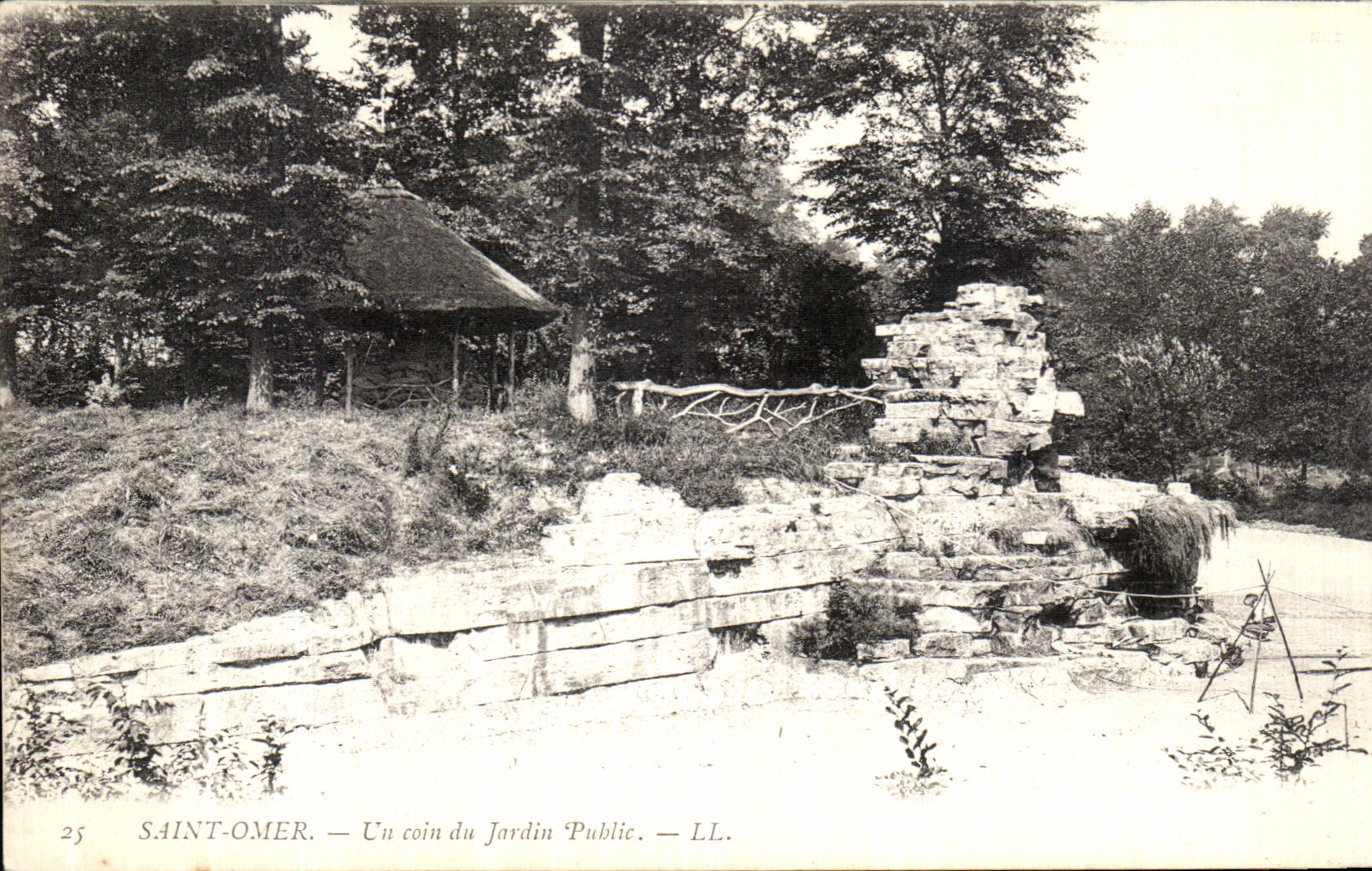POSTAL Omer santo de la VENDIMIA una esquina del jardin público