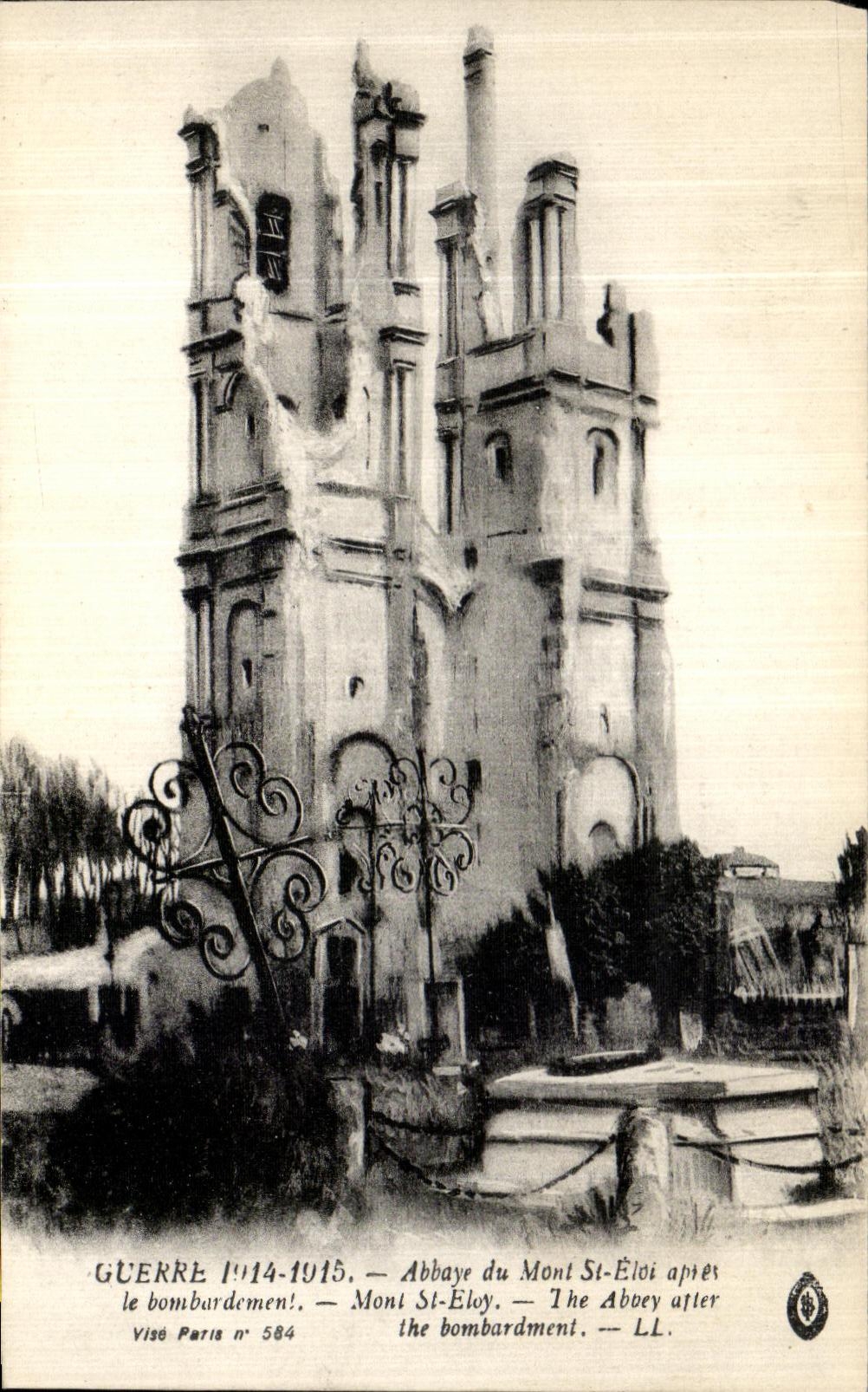 CPA Abbaye du Mont St Eloi apres le bombardement Militaria
