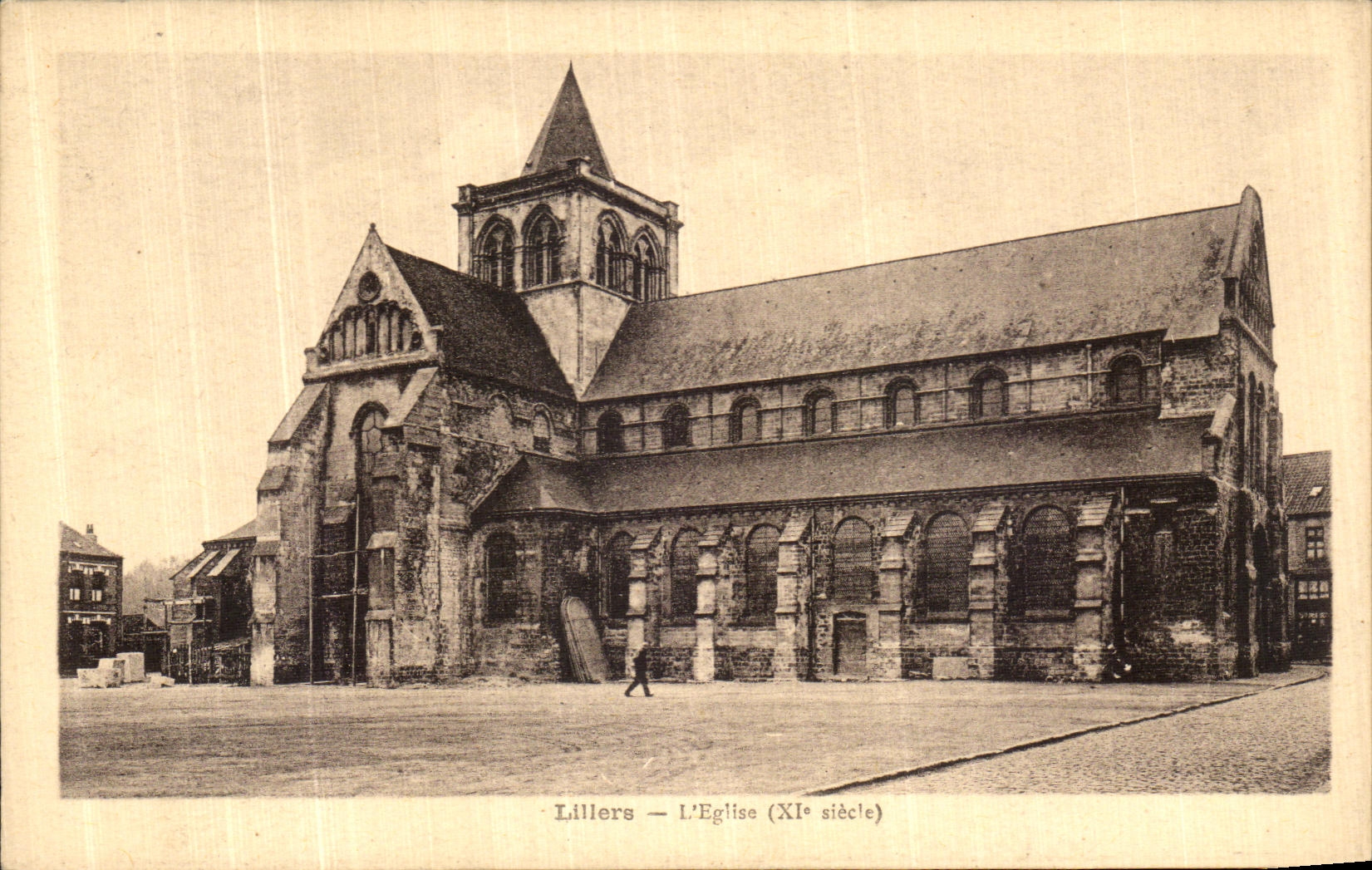 CPA Lillers L Eglise