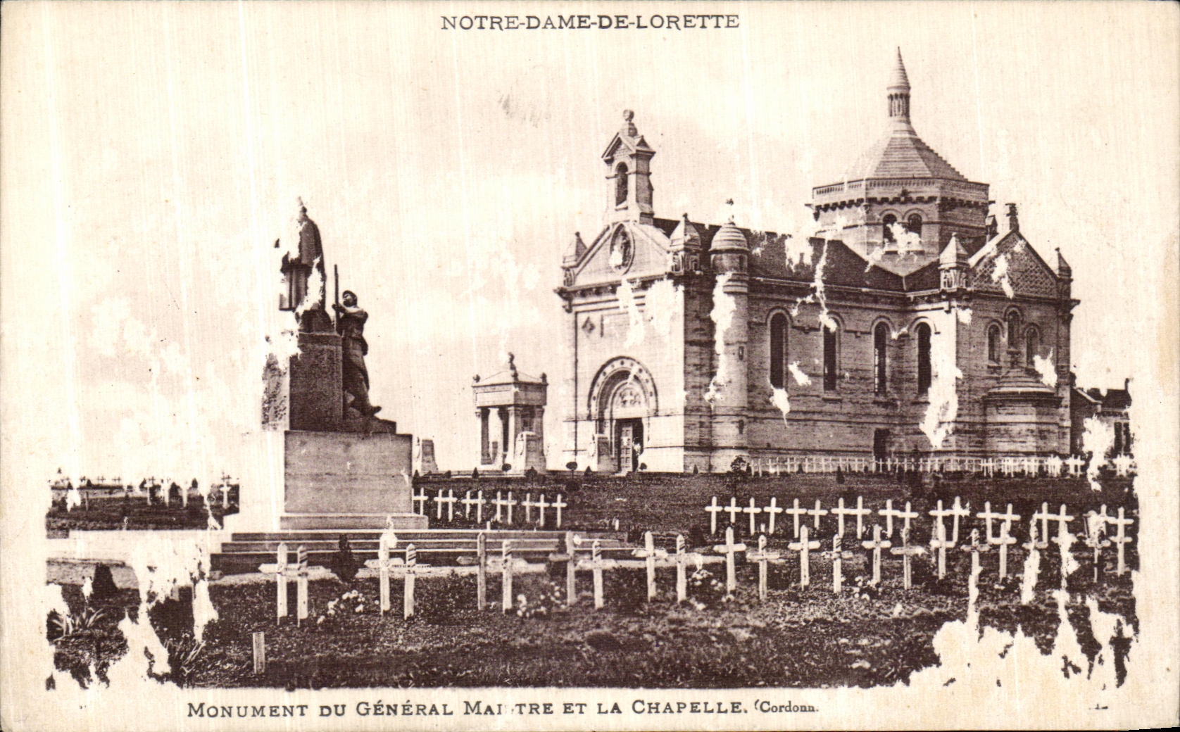 CPA ND de Lorette Monument du general et la chapelle