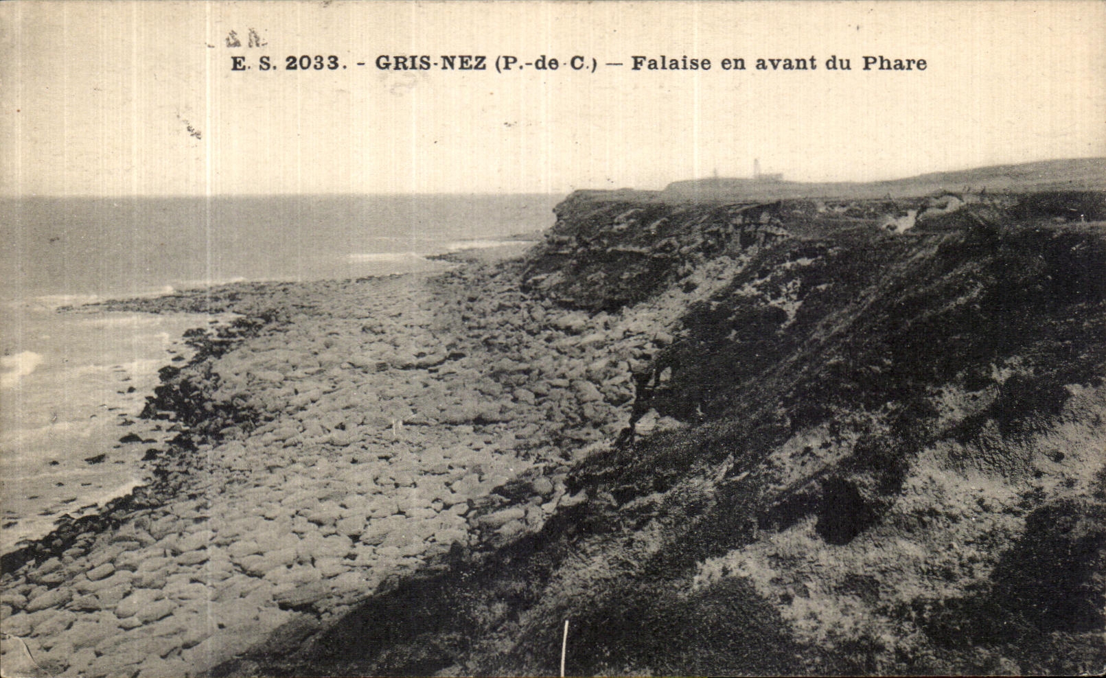 CPA Gris Nez Falaise en Avant du Phare