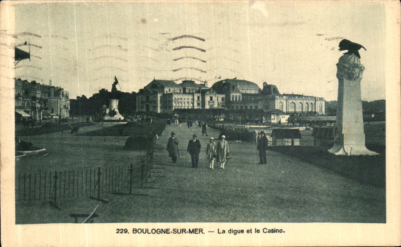 VINTAGE POSTCARD Boulogne On Sea Boulevard the Dam and the Casino