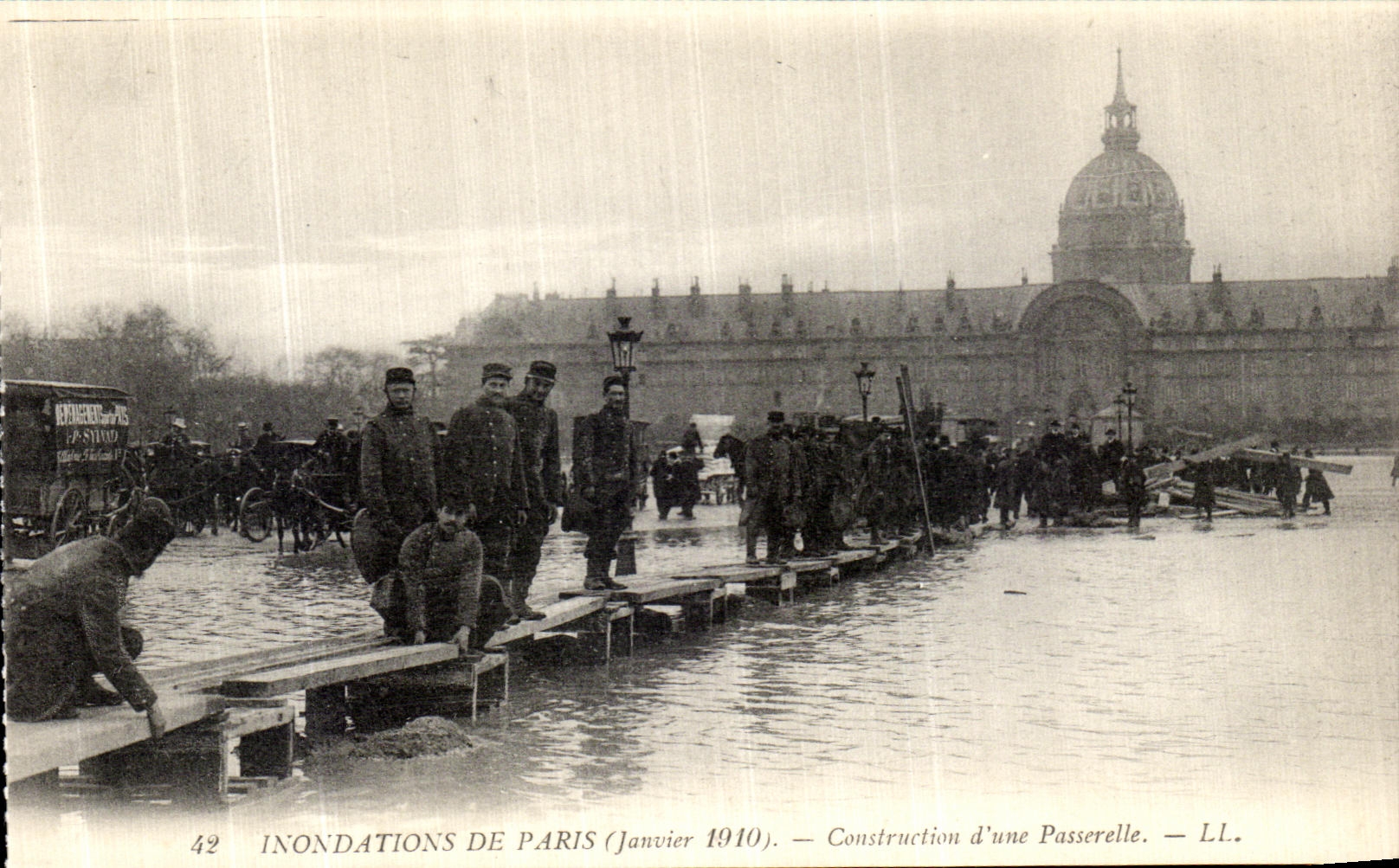 VINTAGE POSTCARD Paris Floods Construction D a Footbridge