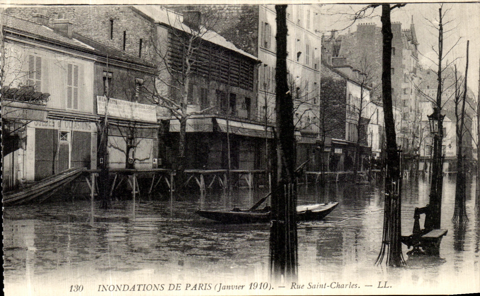VINTAGE POSTCARD Paris Floods Of Street Saint Charles