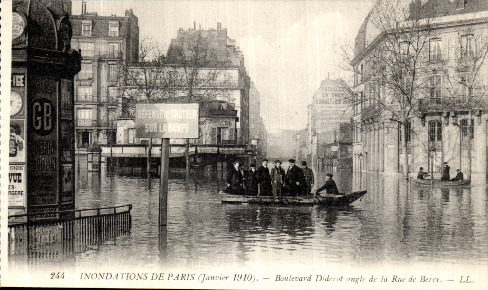 VINTAGE POSTCARD Paris Floods Boulevard Diderot angle of the street of Bercy