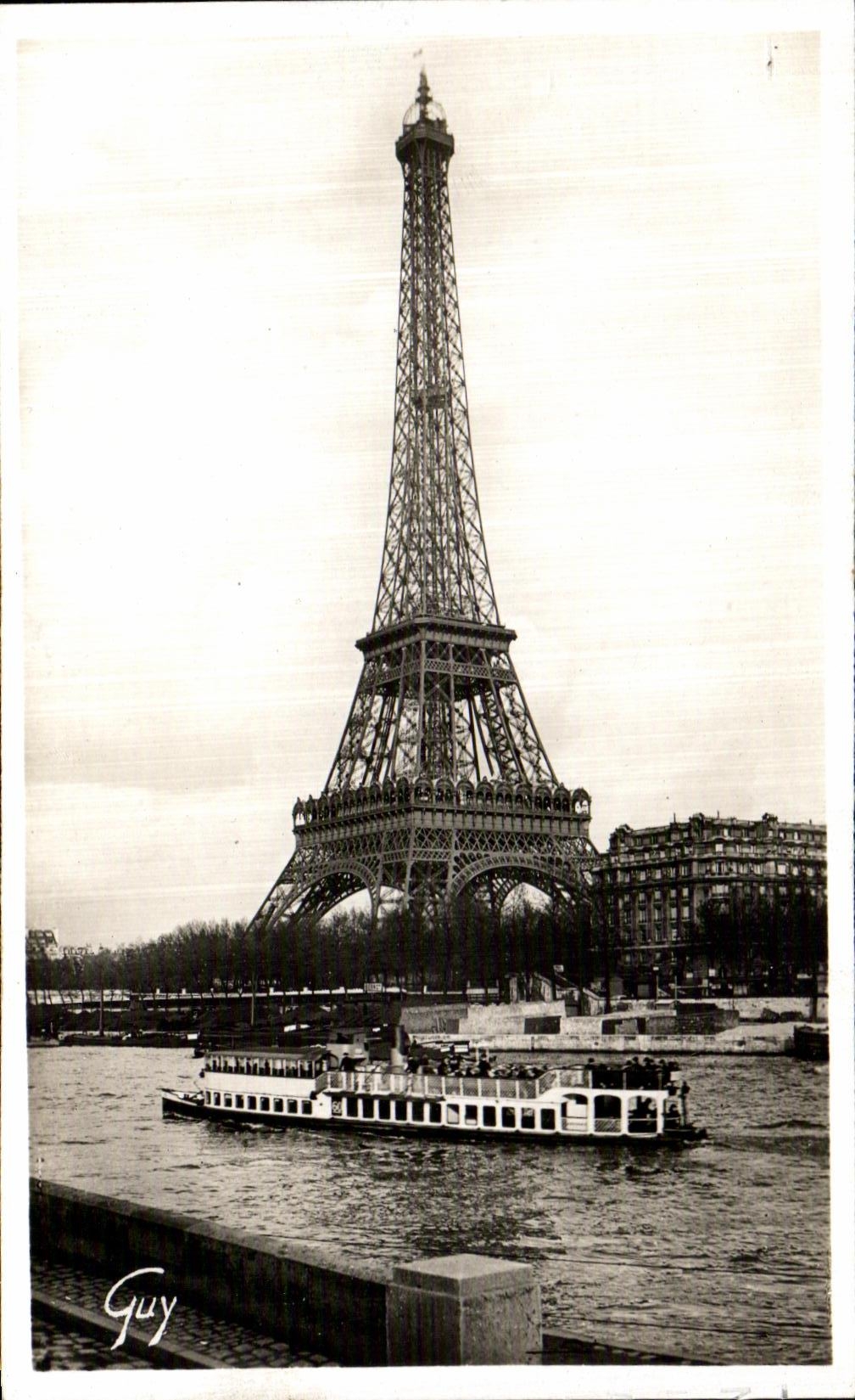 CPA Paris Ses Merveilles Tour Eiffel Peniche