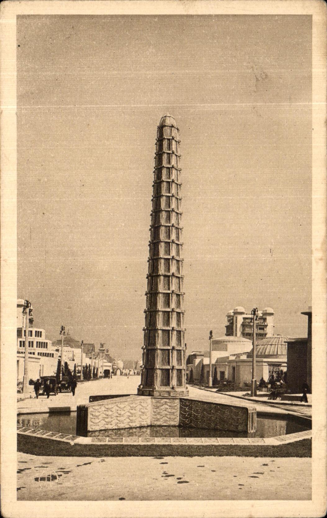 Feria de Paris de la POSTAL de la VENDIMIA de la fuente decorativa 1925 de los artes de Rene Lalique